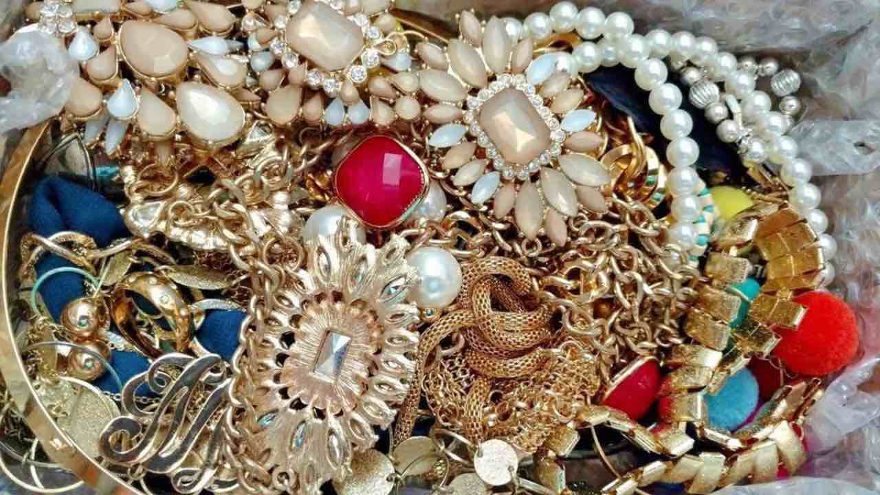 Acrylic Necklace Tray — with Beige Velvet Surface (Content May Vary)