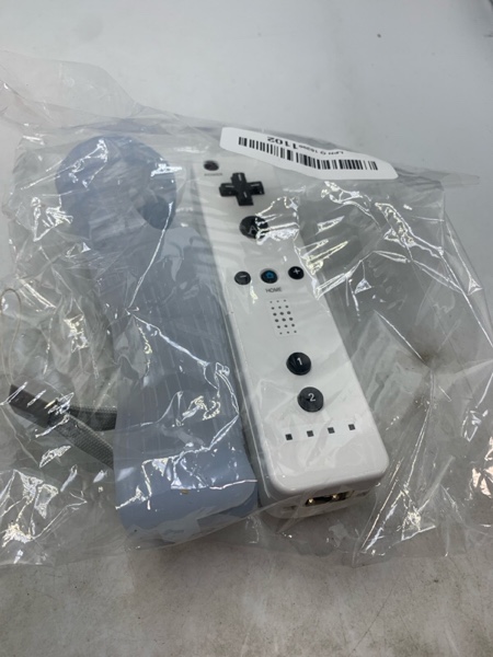 Wii Remote Controller with Silicone Cover