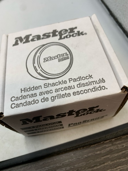 Master Lock 6271KA 1Pack - 2-7/8in. ProSeries Reinforced Hidden Shackle Rekeyable Pin Tumbler Keyed Alike Padlock, Chrome