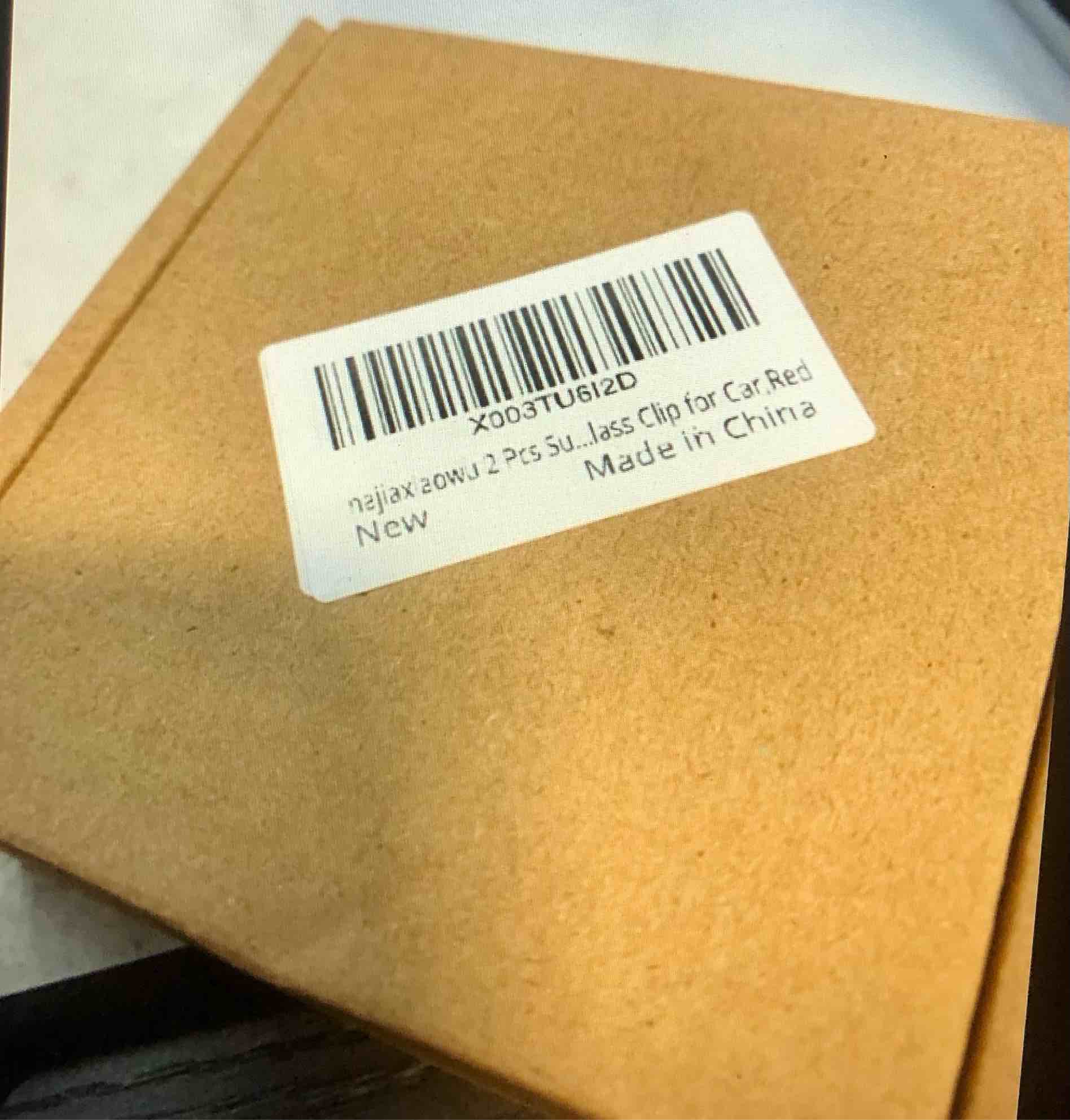 najiaxiaowu 2 Pcs Sunglass Holder for Car,Sunglass Clip for Car Visor Magnetic Leather Sunglass Holder Clip on Visor Suitable for All Sunglass Car Accessories,Red