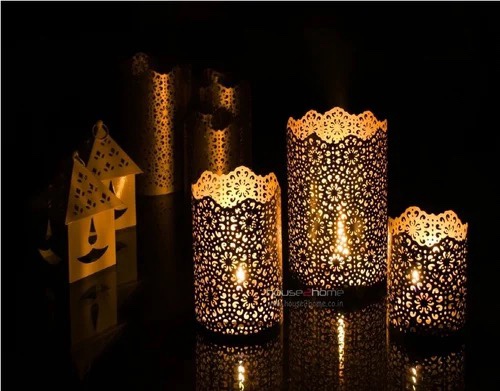 Lace Candle Holder Gold