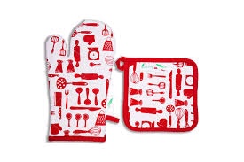 furLong 100% Cotton, Heat Resistant, Eco-friendly Oven mitt & Pot Holder set, White & Red