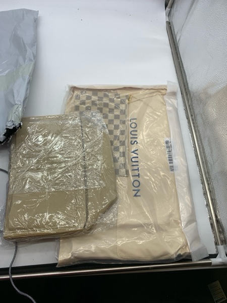 https://s3.amazonaws.com/lotting-images-prod/webster/WEB30402571_1720813305876.jpeg