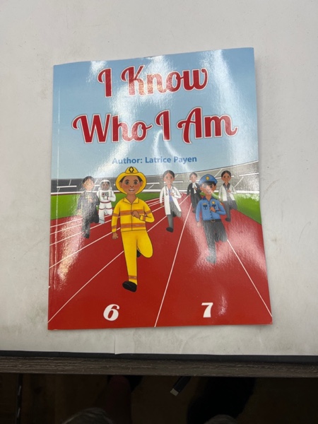 https://s3.amazonaws.com/lotting-images-prod/webster/WEB3067367_1692385903893.jpeg