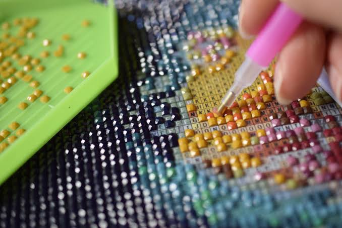 DIY Diamond Painting Kit — Special Shaped Diamond Painting (Pattern May Vary)