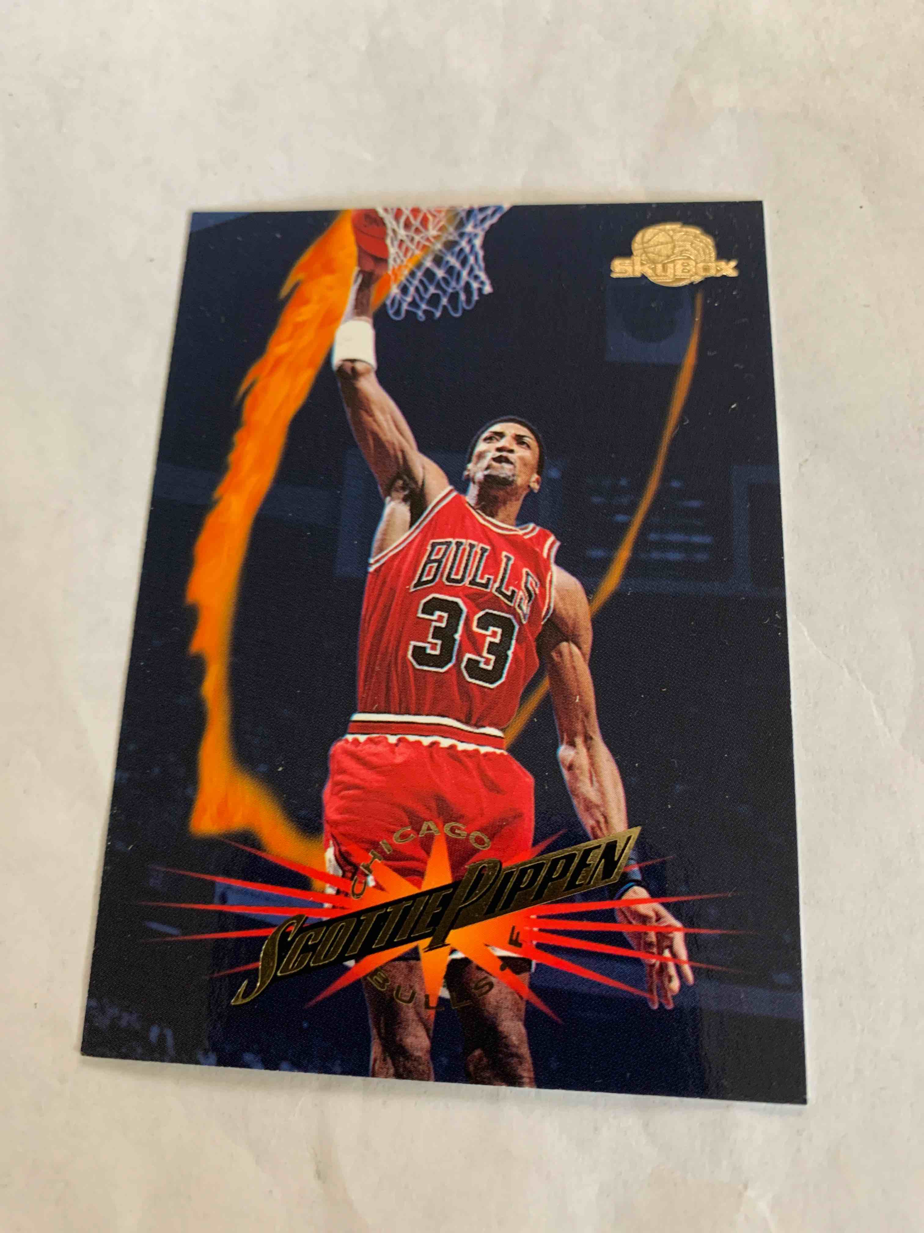 1995 Skybox #18, Scottie Pippen