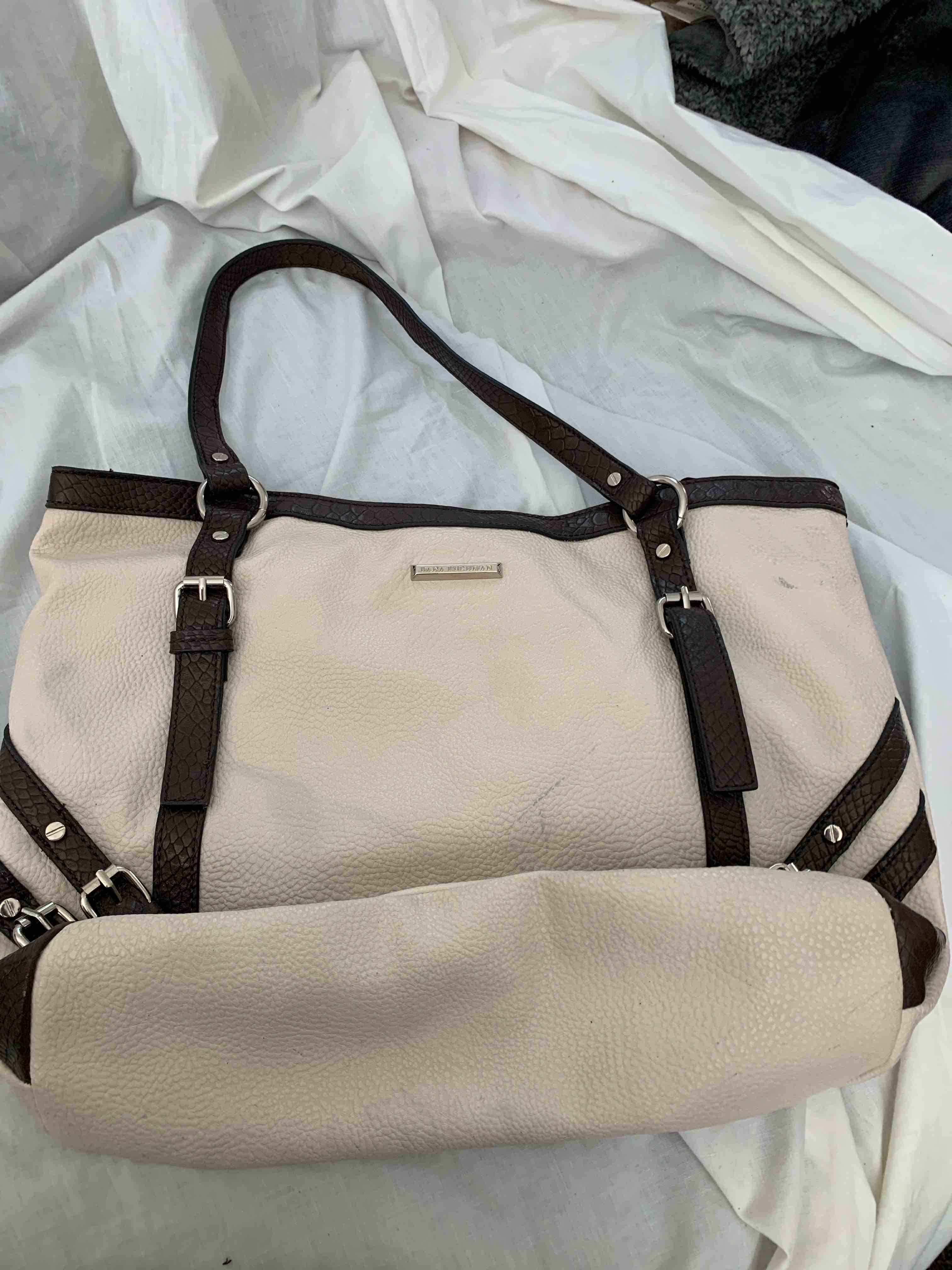 Dana Buchman Beige Leather Purse 