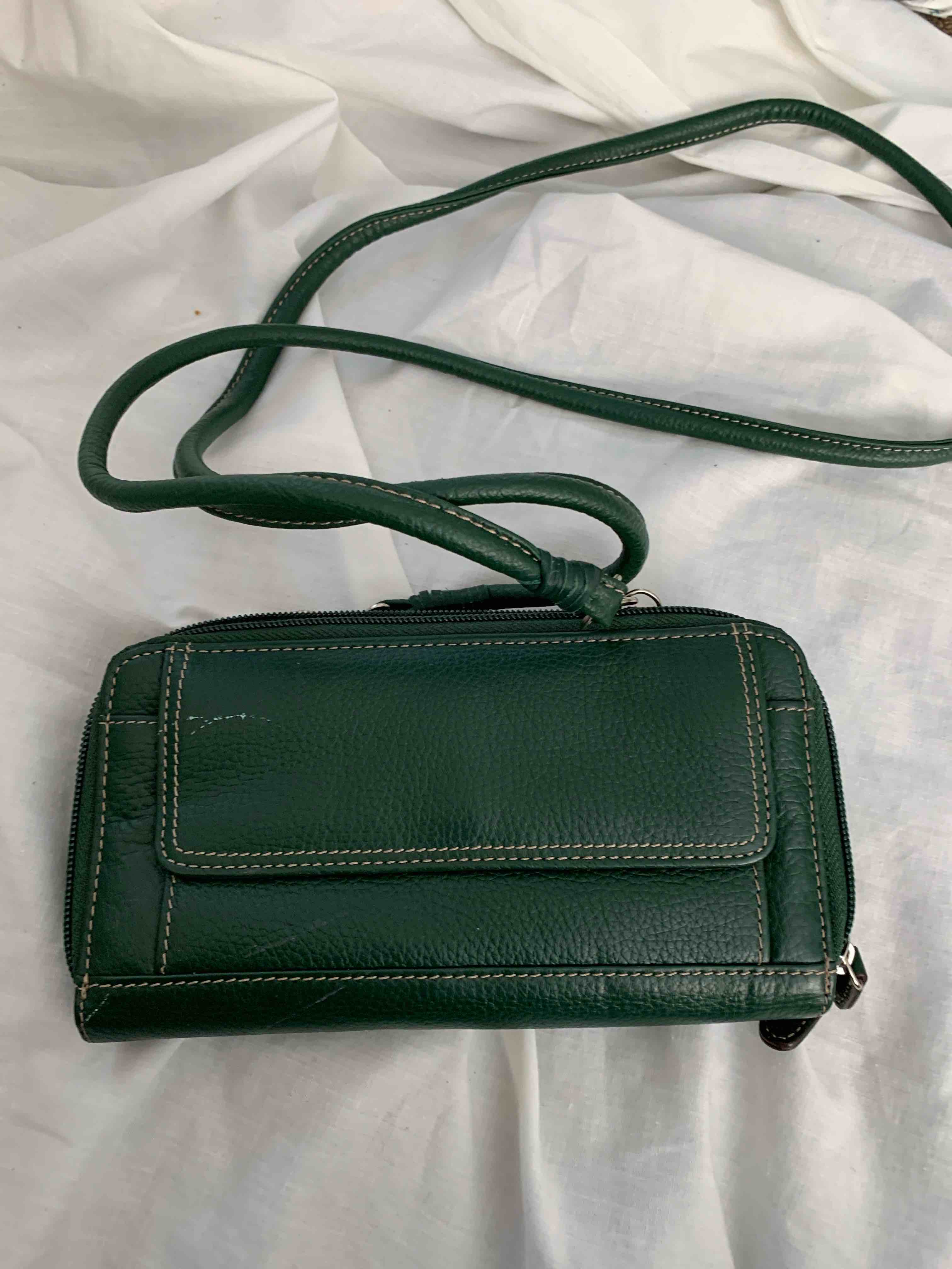 Tignanello Green Leather Change Purse 