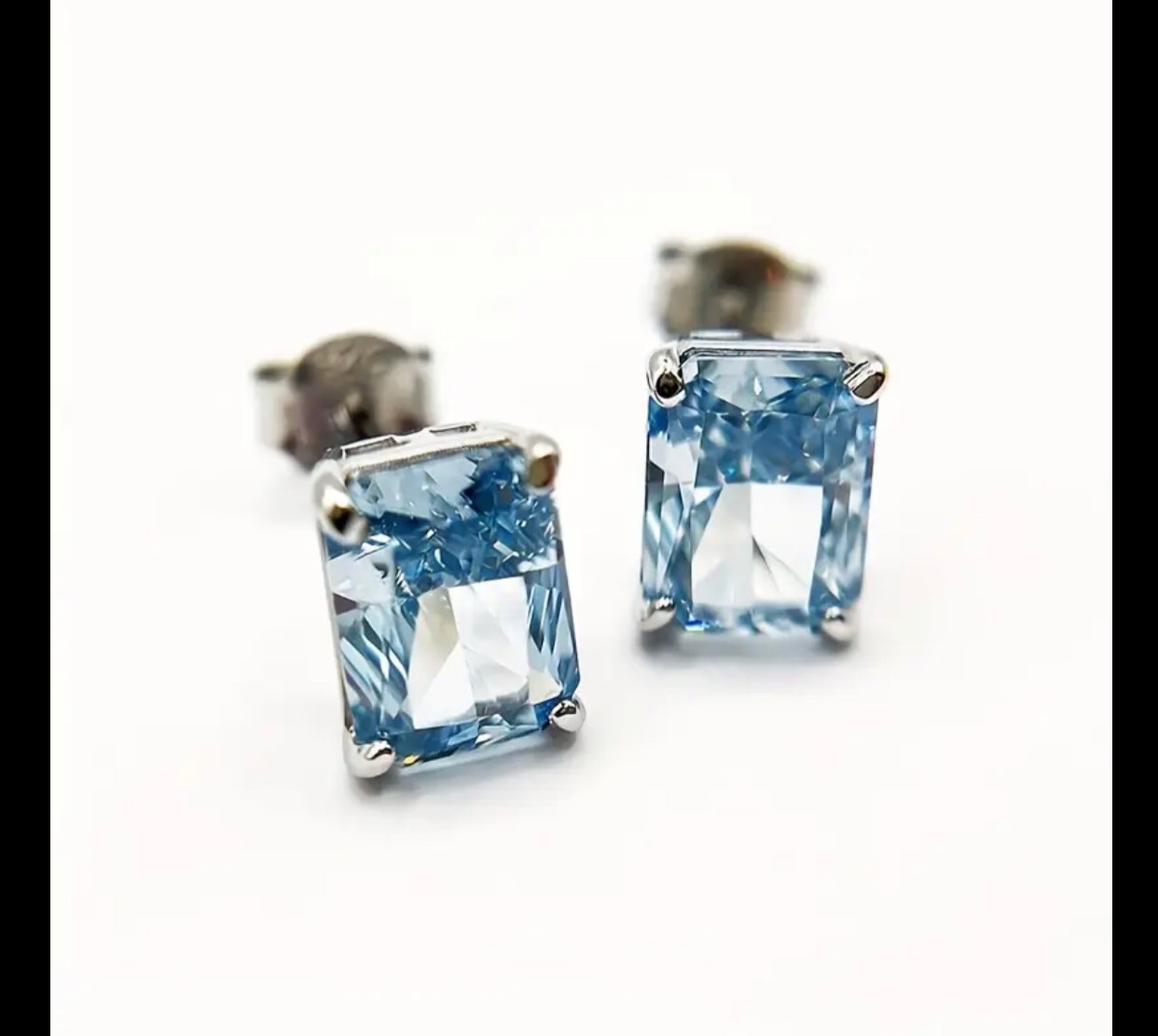 Beautiful 925 Silver Sapphire Earrings 