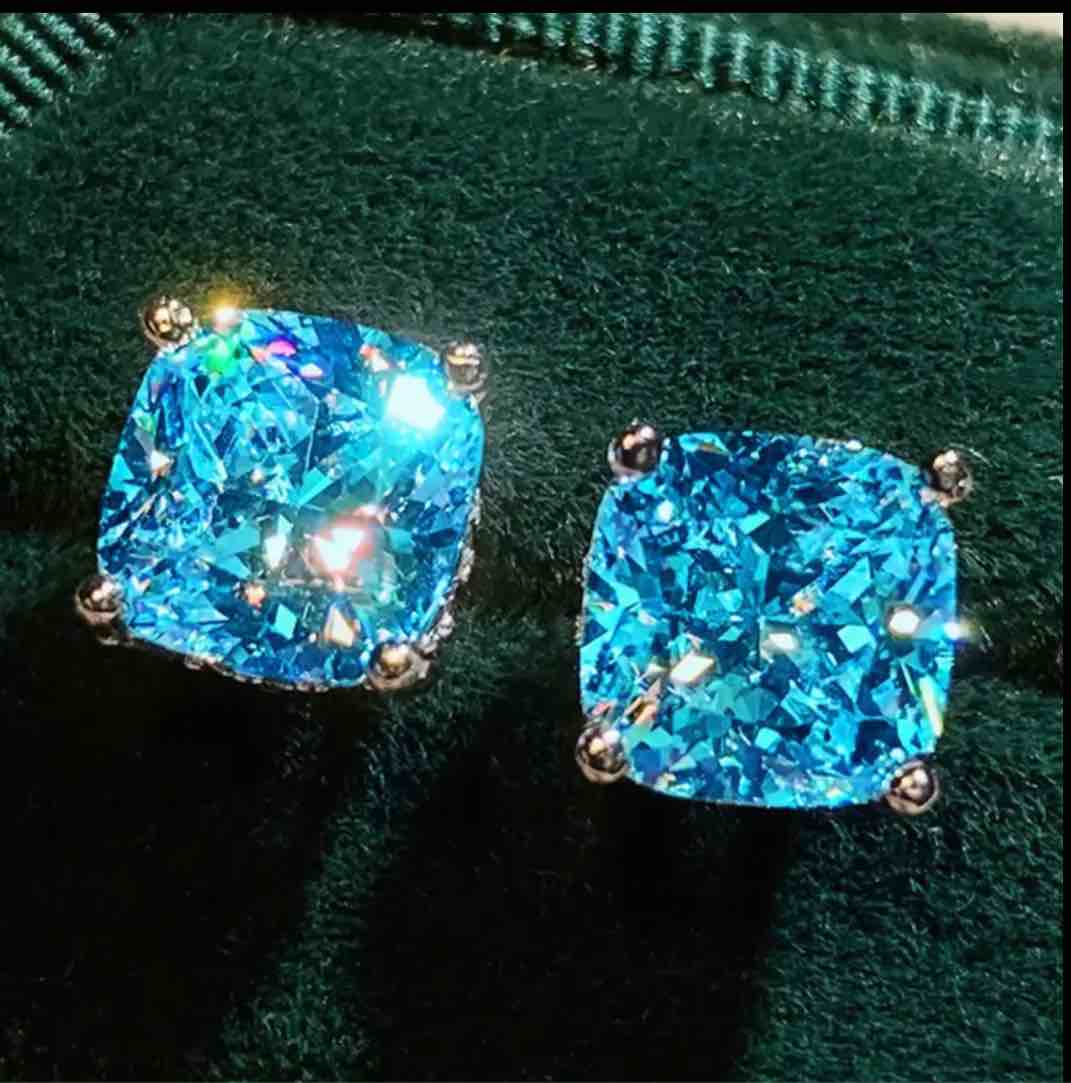 Beautiful 925 Silver Sapphire Earrings 