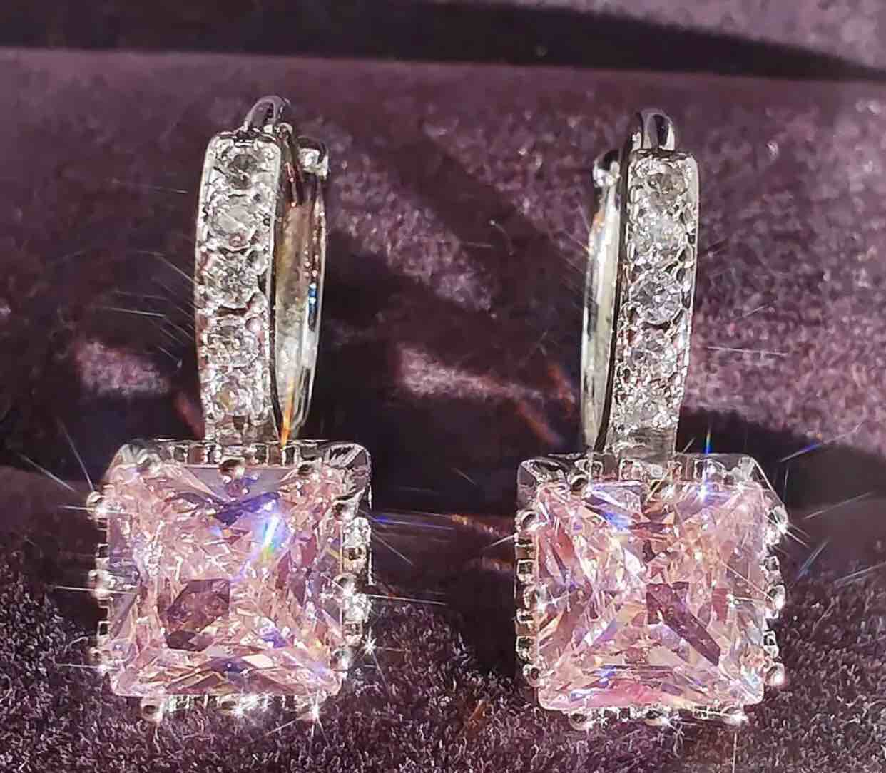Beautiful 925 Silver Sapphire Earrings 