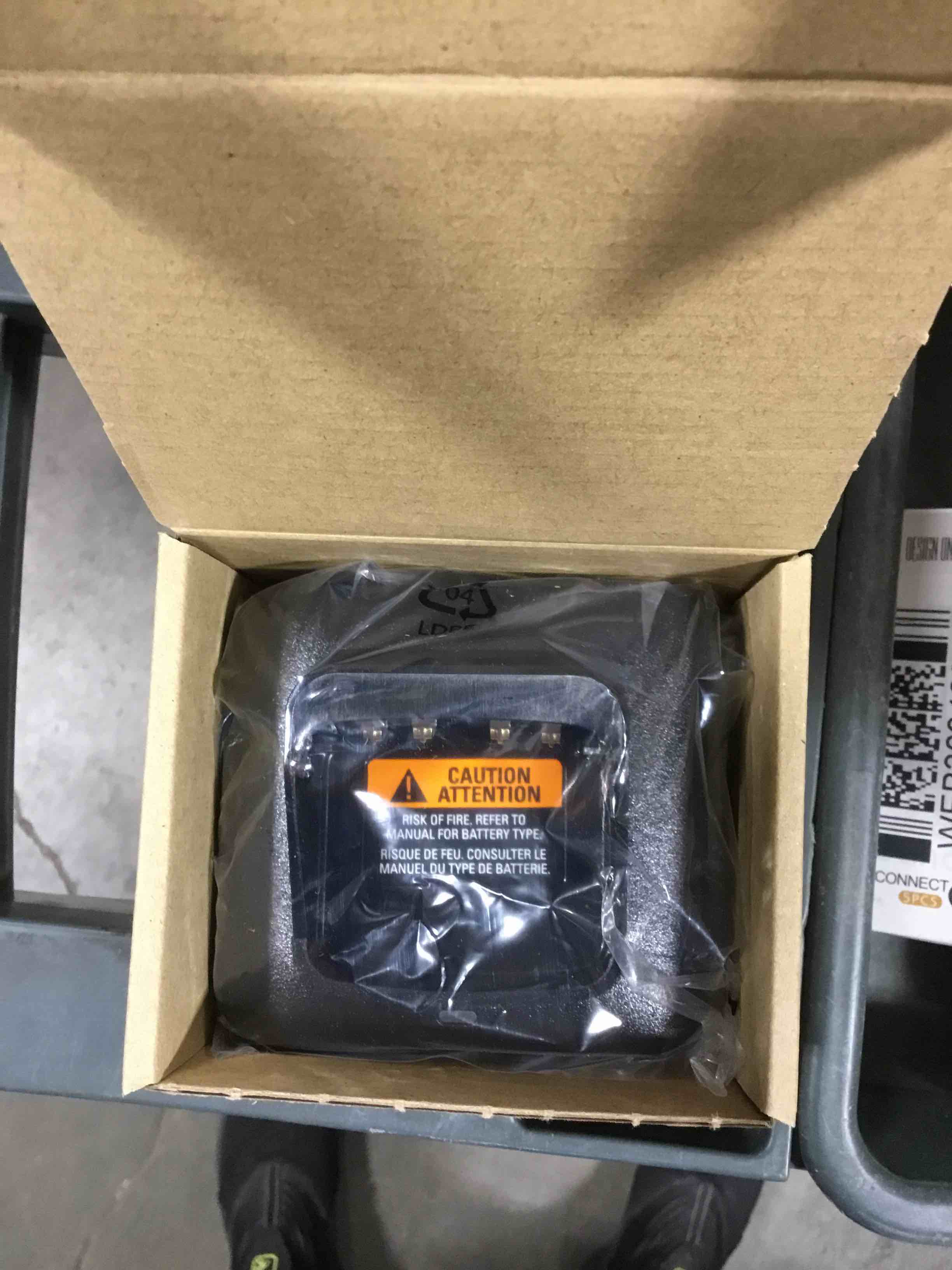 Motorola IMPRES Single Unit Charger PMPN4527A No power cord