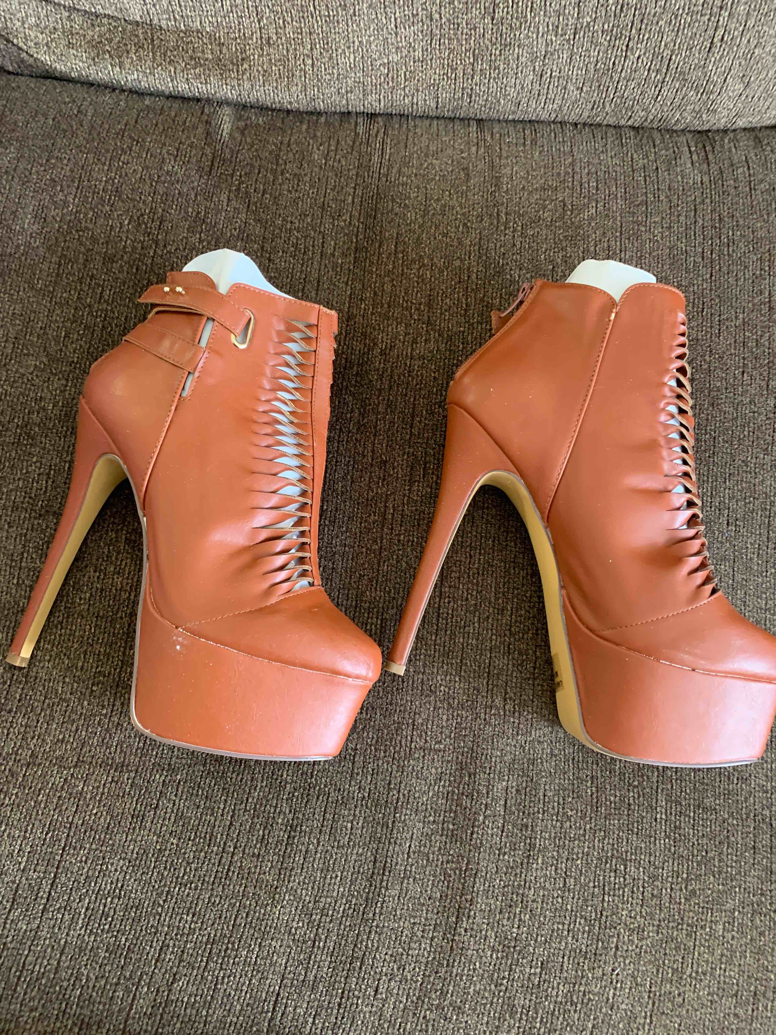 Woman’s Size 8, Brown Shoes with 6” Spiked Heels