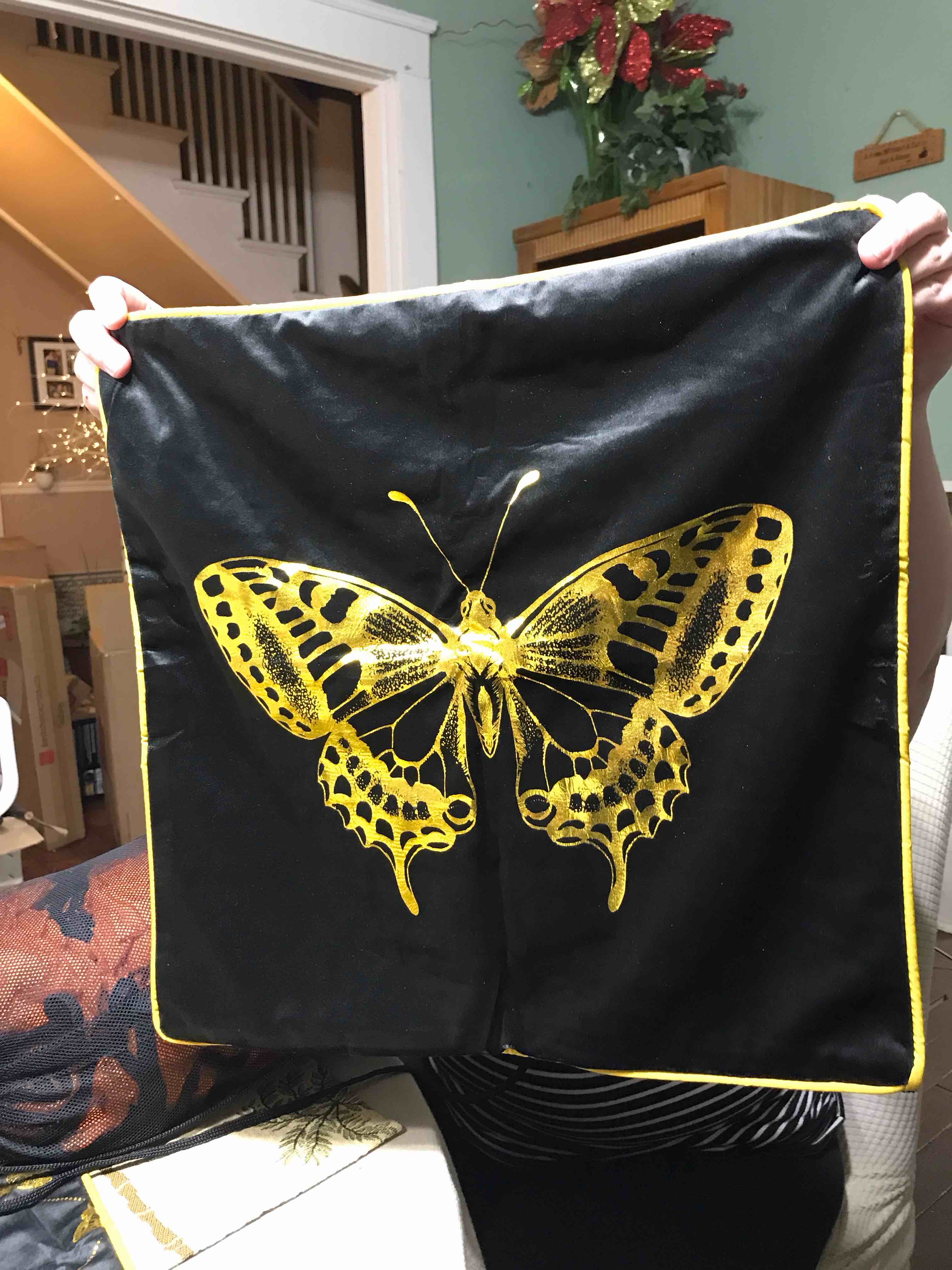 https://s3.amazonaws.com/lotting-images-prod/webster/WEB6102114_1706482883315.jpeg