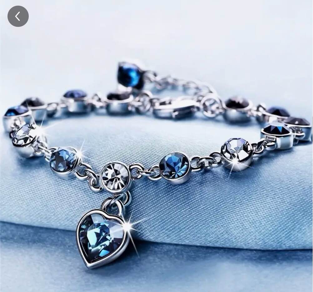Stunning Heart Of Ocean Rhinestone Bracelet For Girls- Trendy And Elegant Jewelry, Ideal choice for Gifts