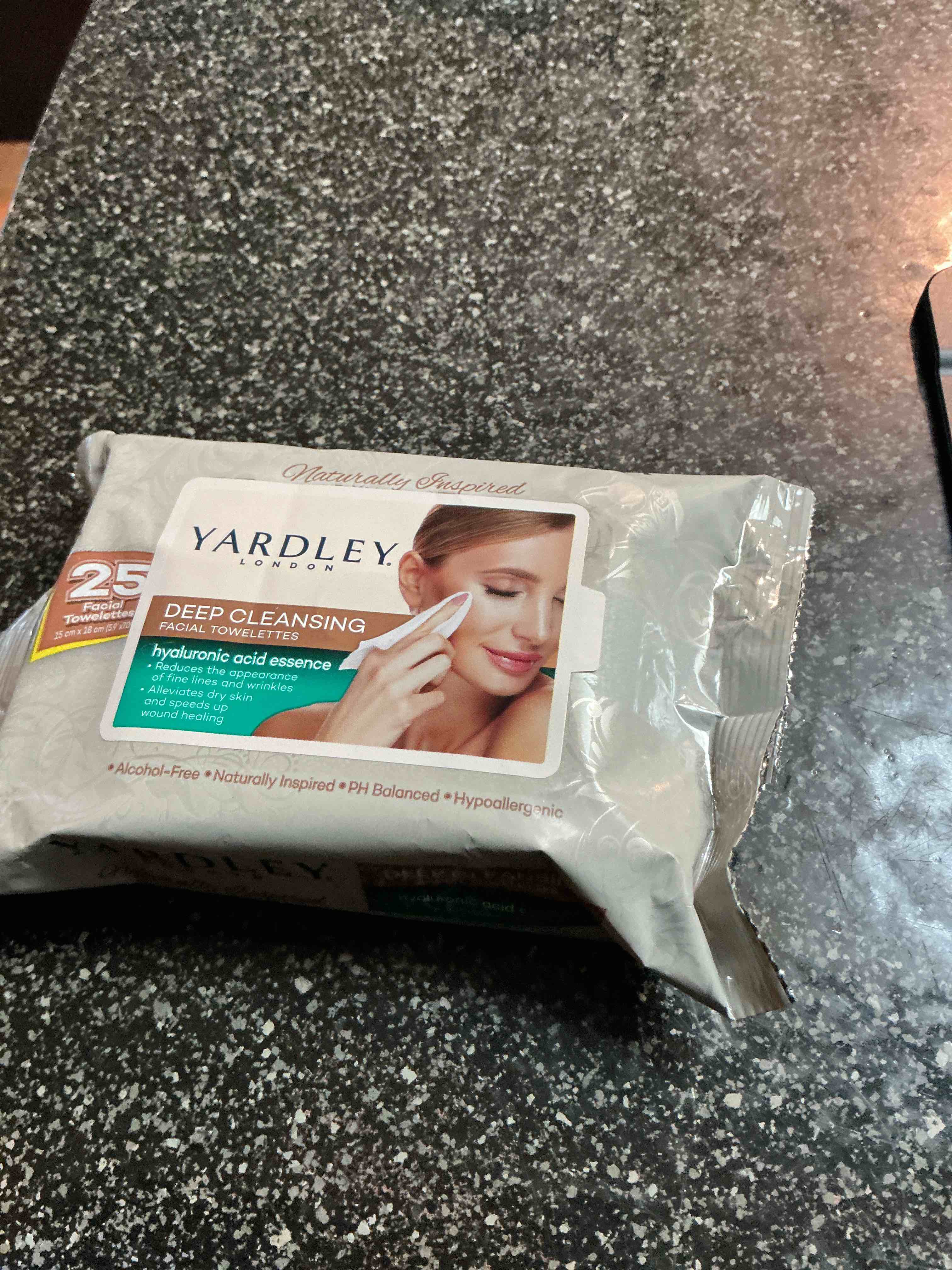 Yardley 25 Deep Cleansing Wipes  