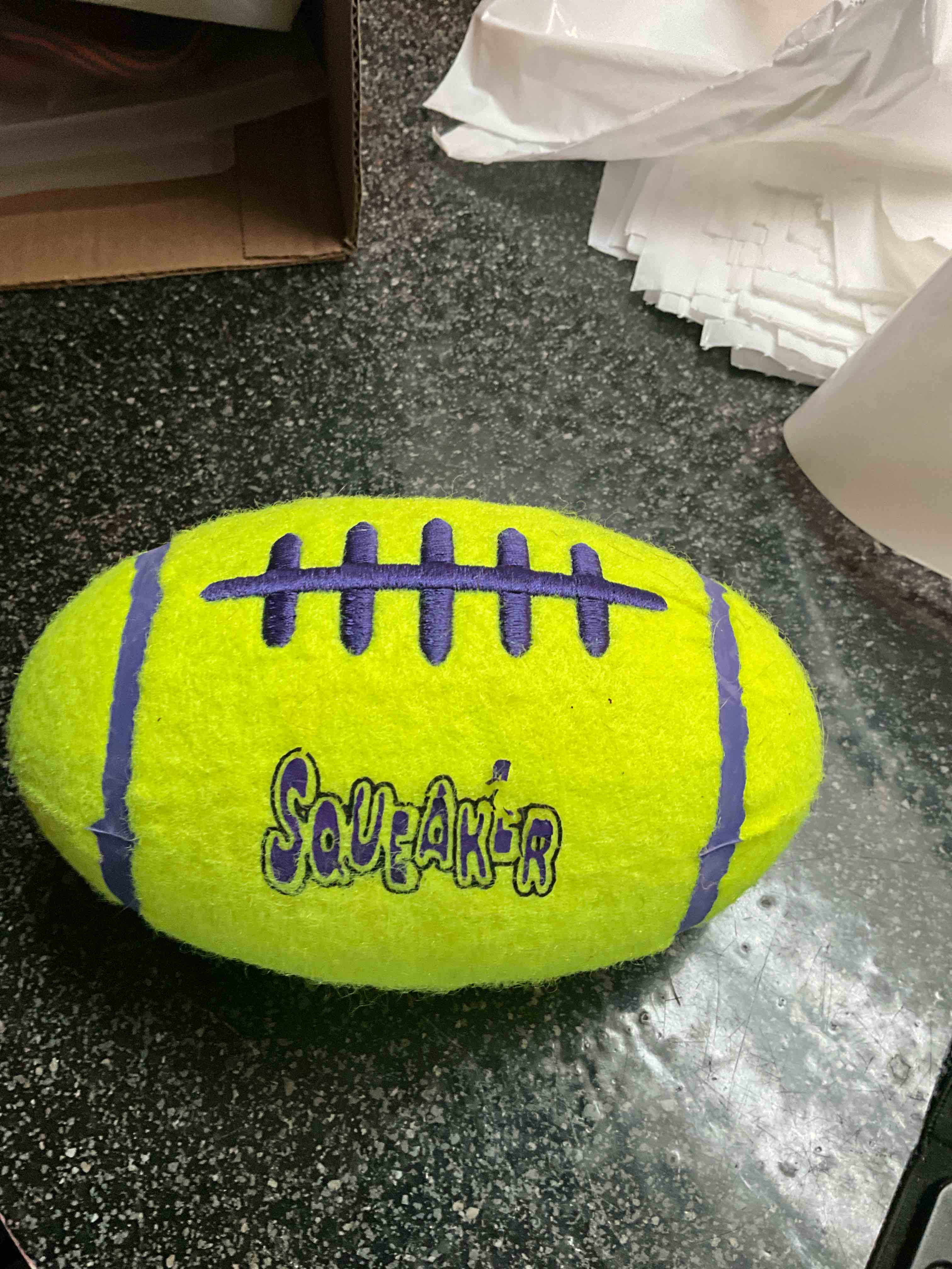 Pet - Squeaker - Football 