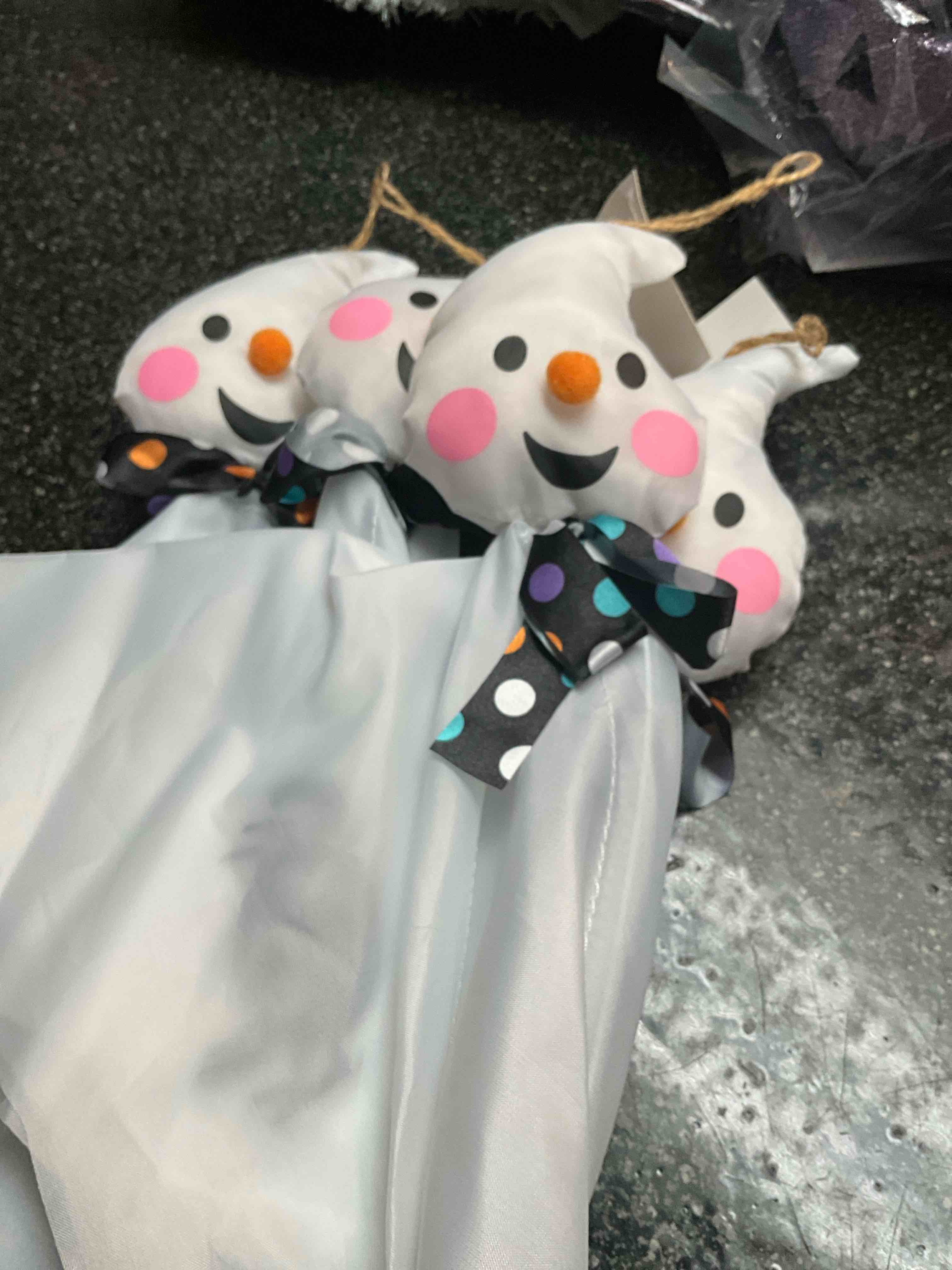 pose able - hanging ghosts 