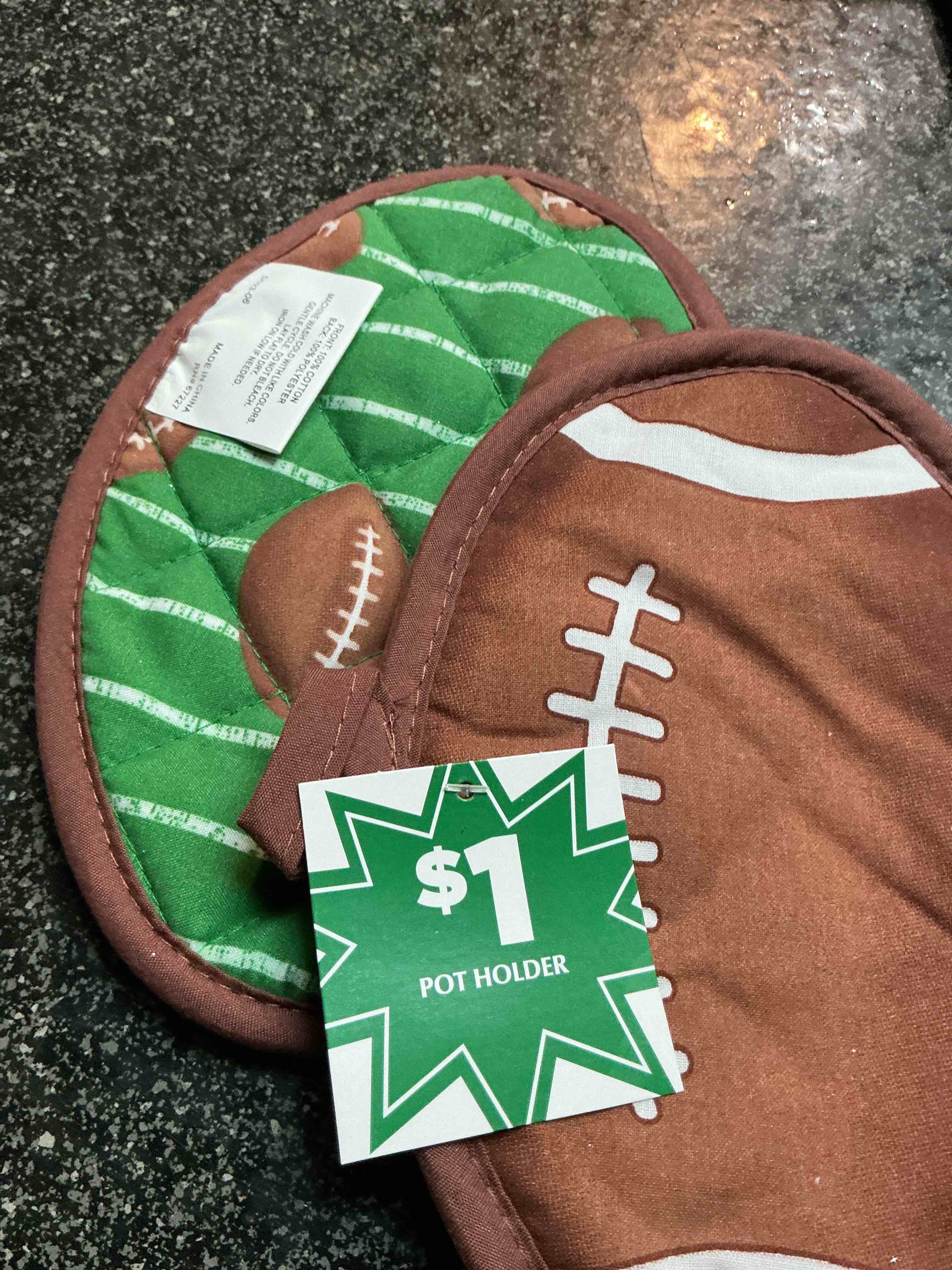 Football - Pot Holders 