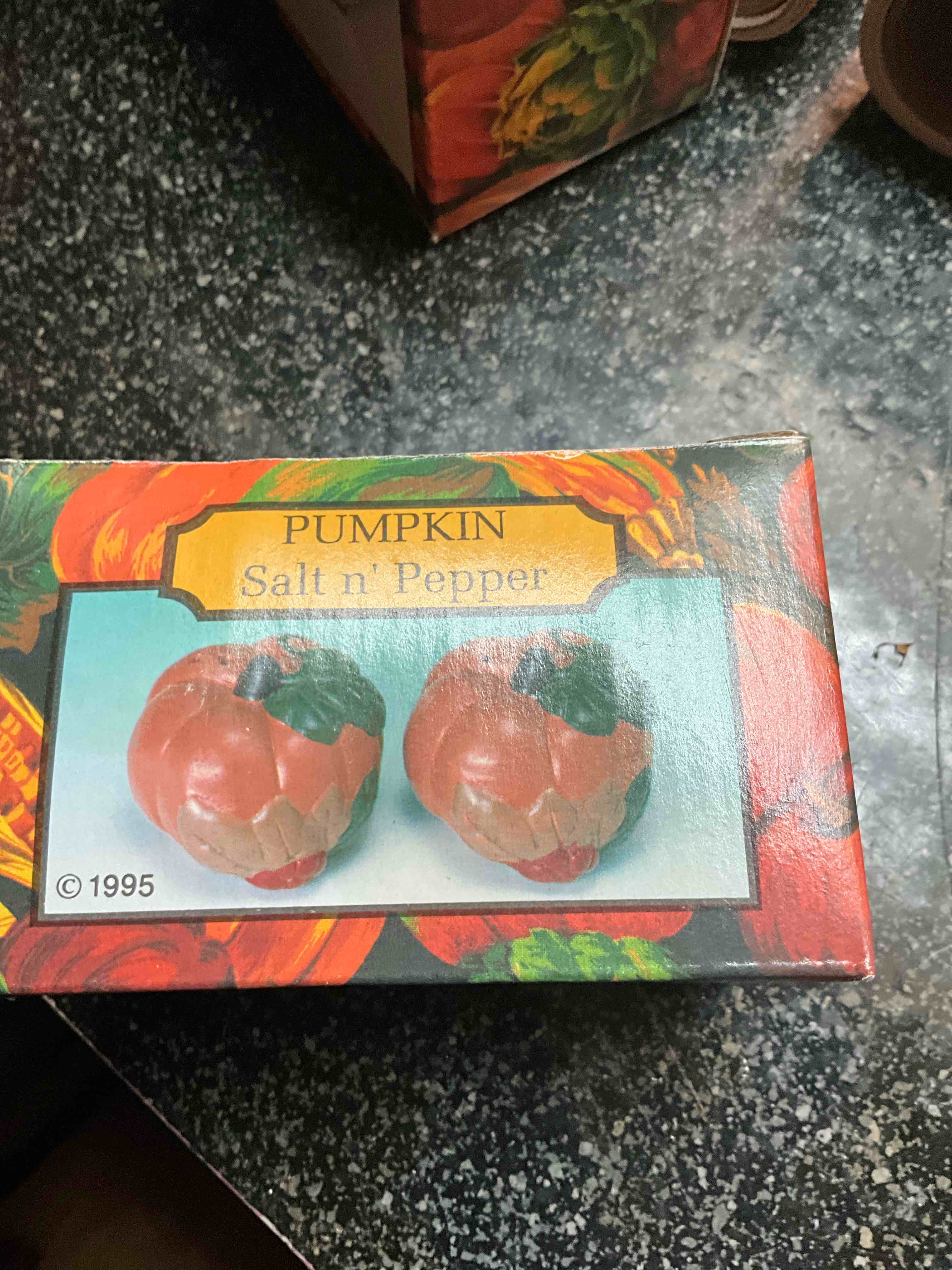 Pumpkin - Salt & Pepper Shakers 