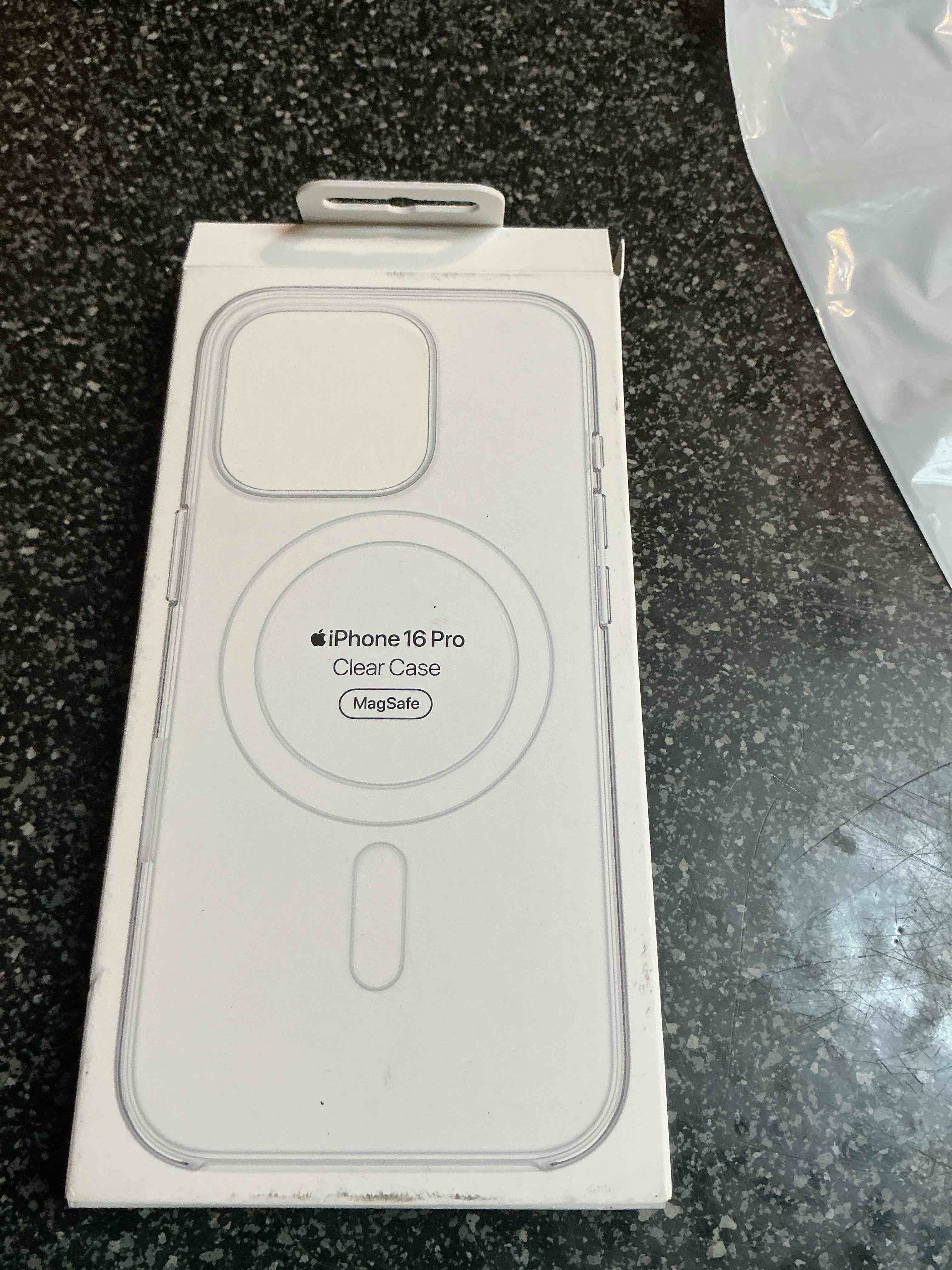 iphone 16 pro clear case 