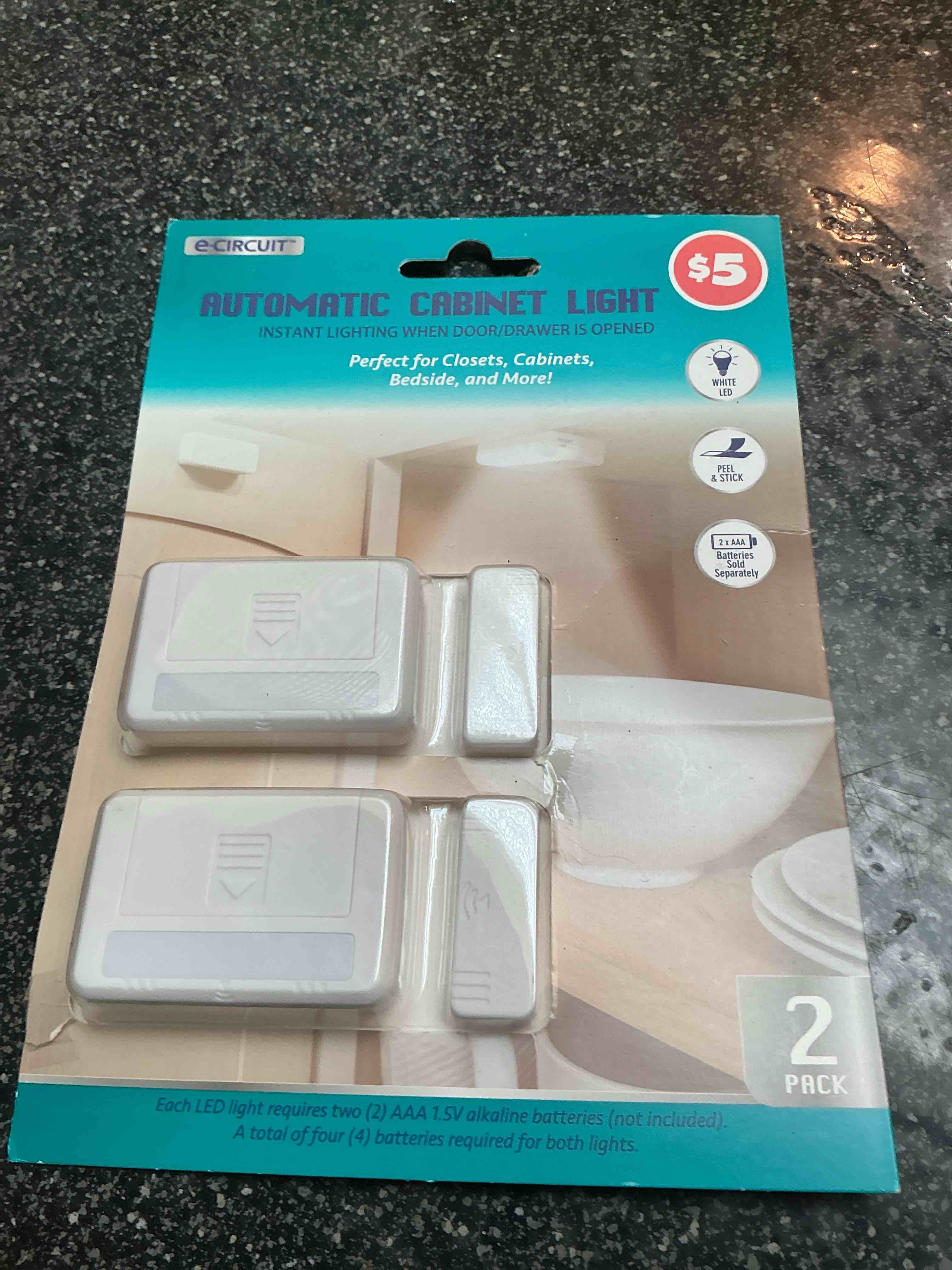 E-Circuit - Automatic Cabinet Light - 2 pack