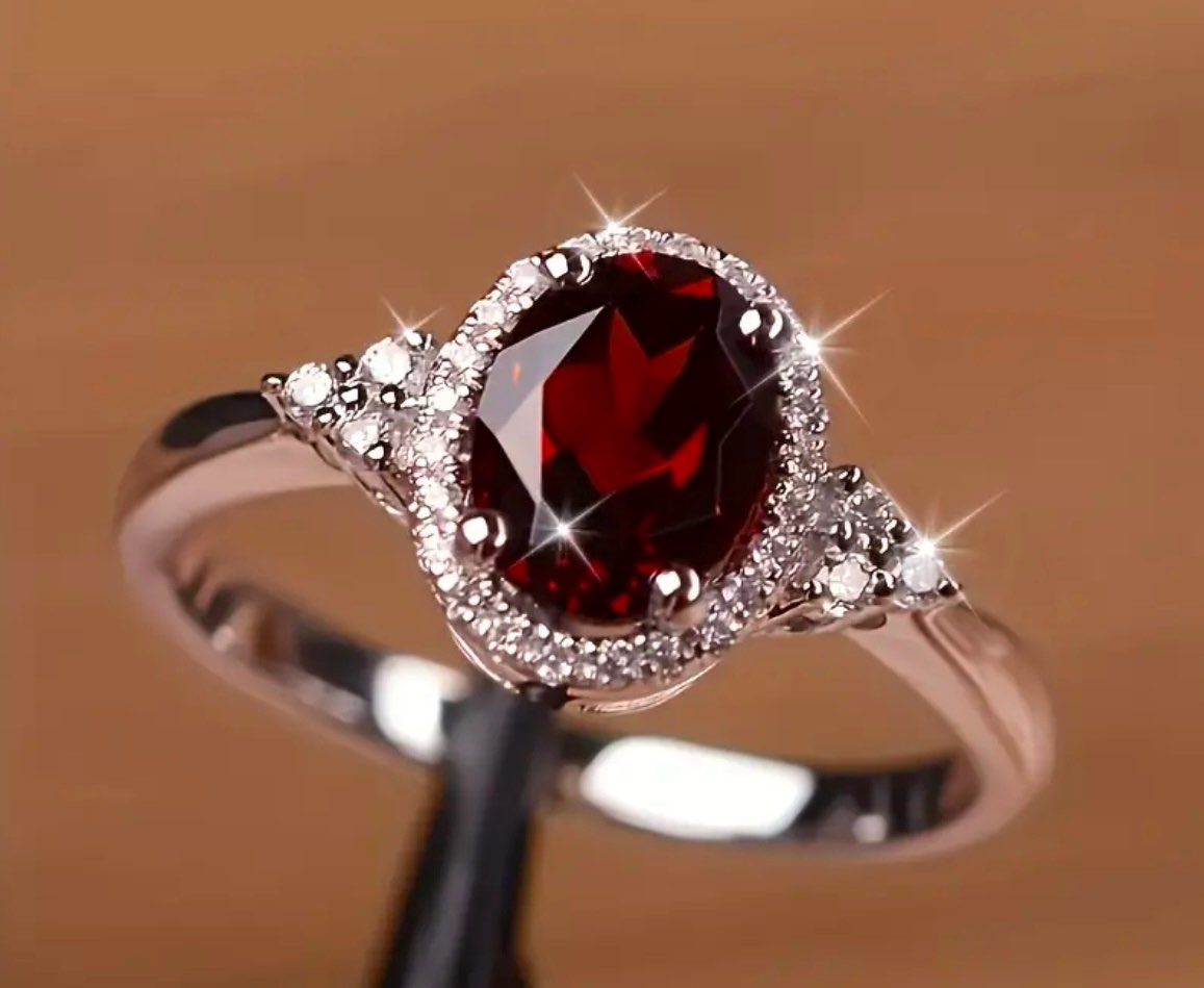 BEAUTIFUL SILVER RING WITH RED STONE AN ACCENTED BAND (Size 9)