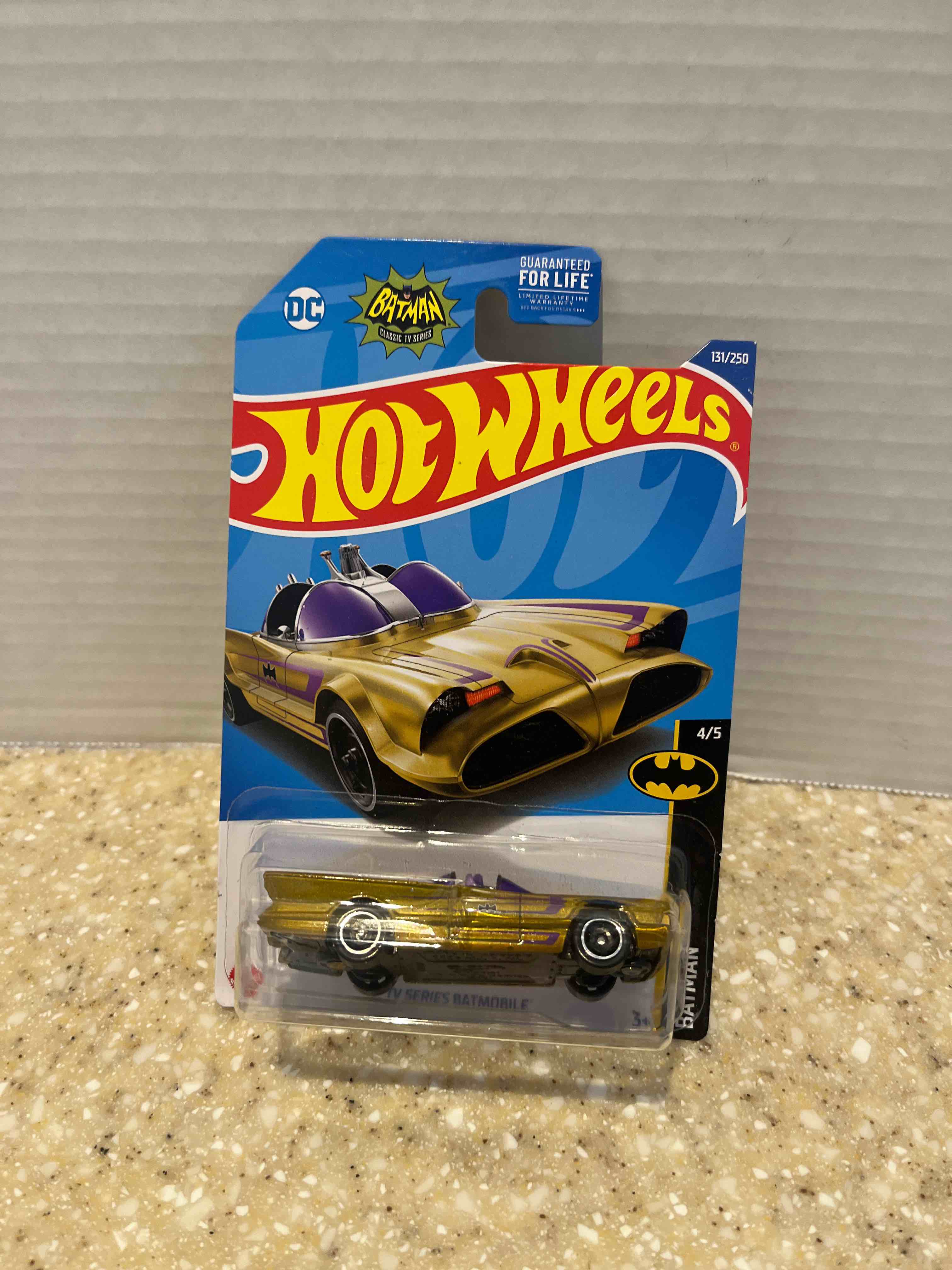 Hot Wheels TV Series Batmobile 131/250 Batman DC Comics 