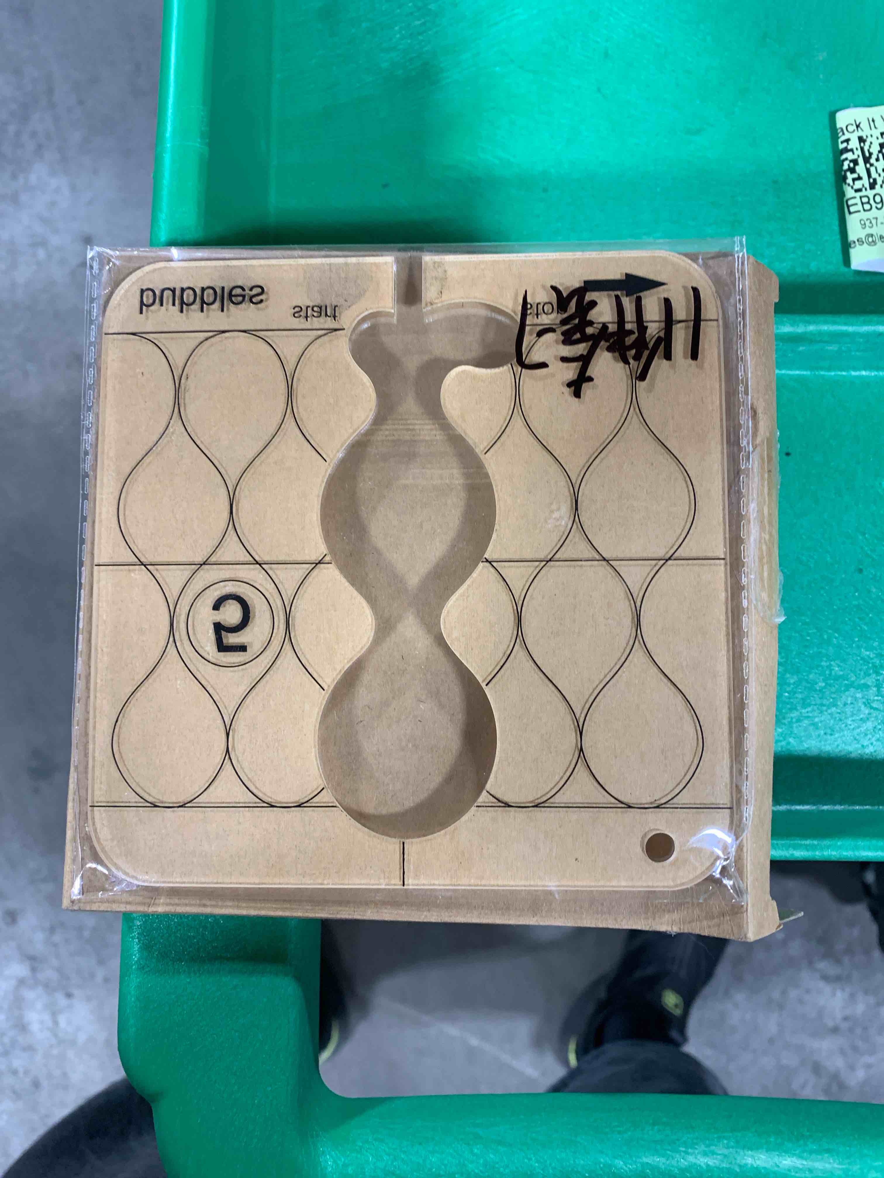 Halandar 1P Free Motion Quilting Template Series with 1 Quilting Frame 1 Shank Ruler Foot 15P Non-Slip mats, 3mm Acrylic Templates for DIY Quilting Gift on Sewing Machine Ruler