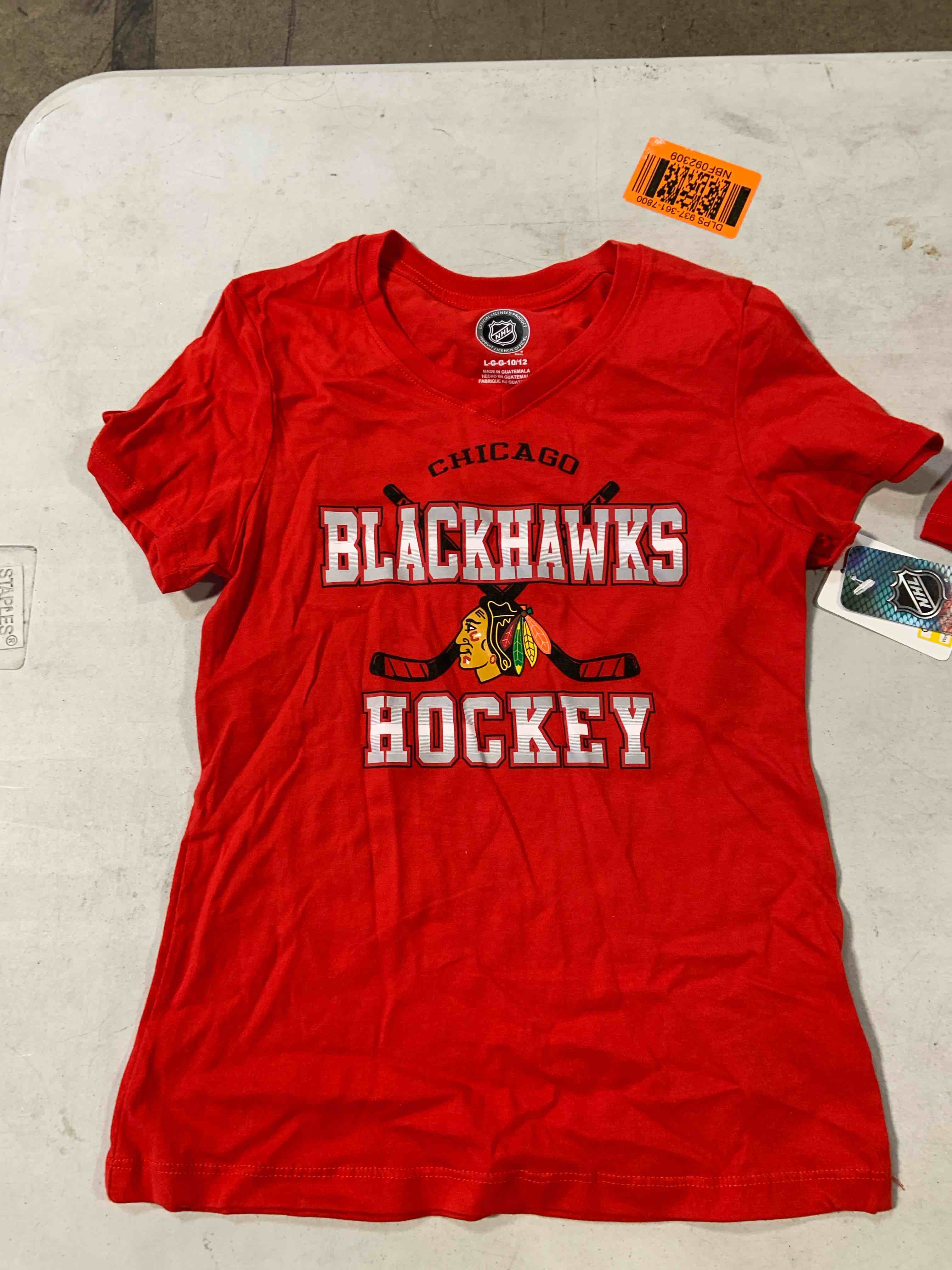 NHL Chicago Blackhawks Girls Short Sleeve T-Shirt in Red  X-Large 