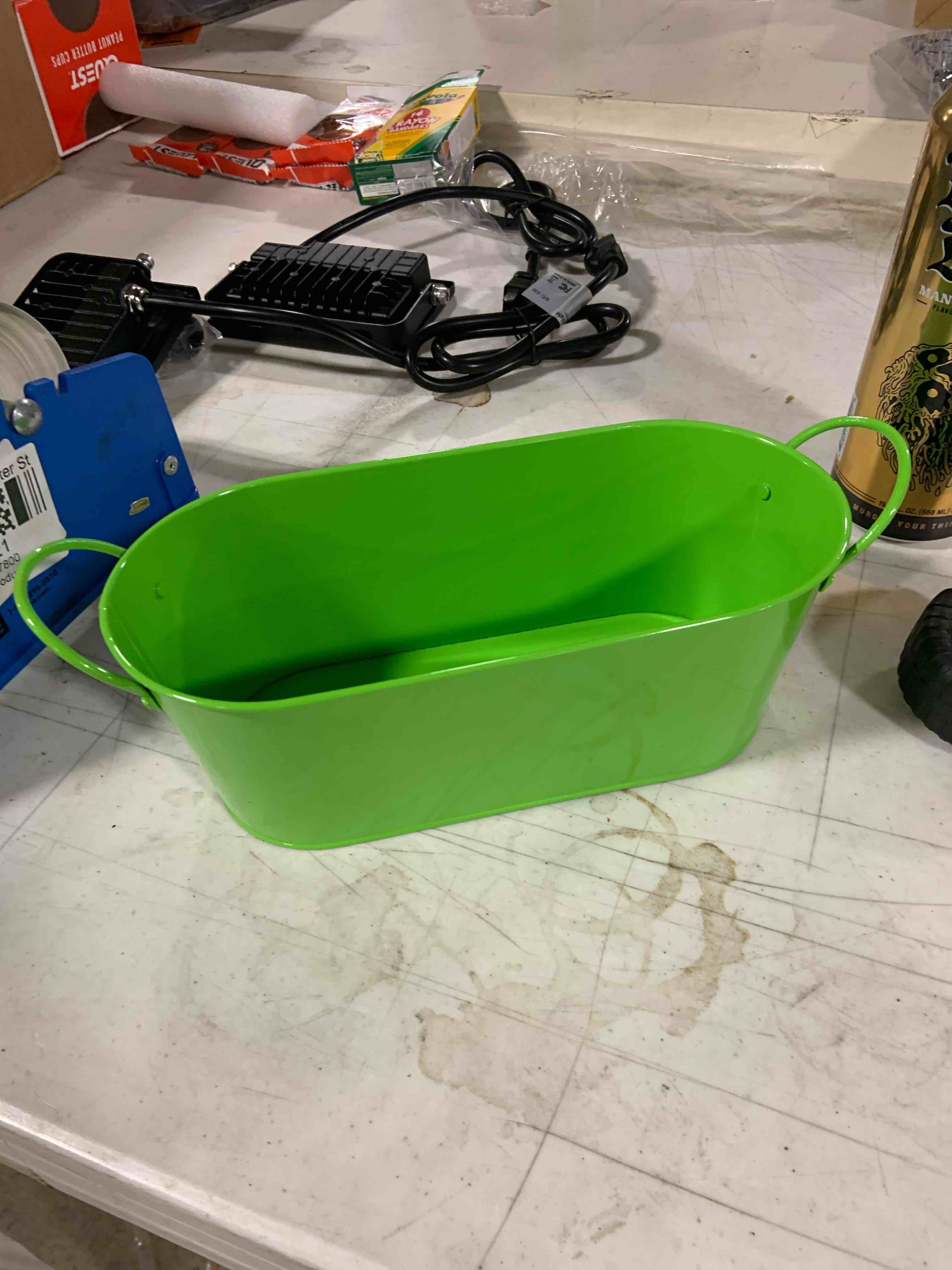 Foraineam Metal Flower Planter Pots Oval Plant Pot Holder, green 