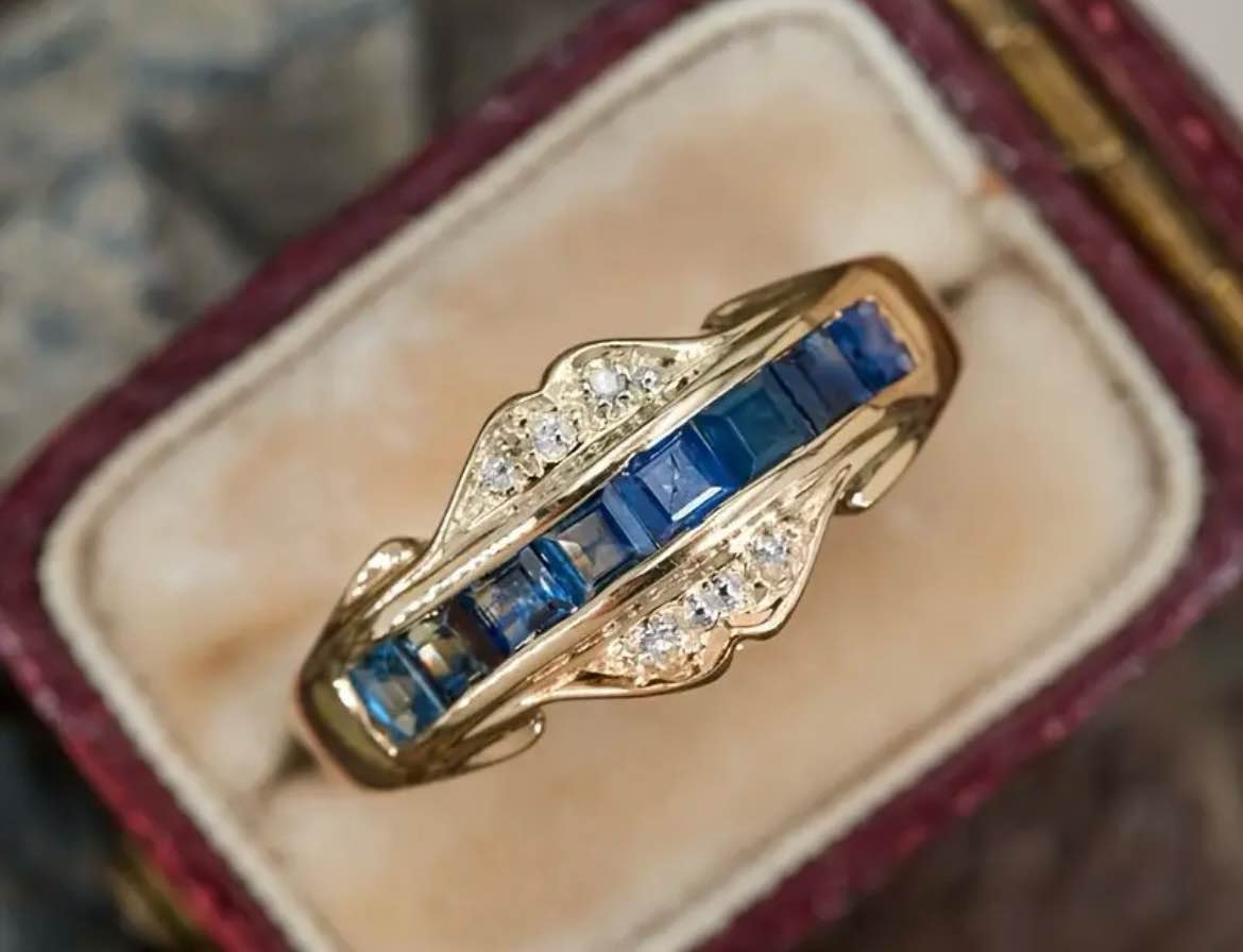 Gorgeous 925 Silver 18K Gold Plated Ring Sz 8