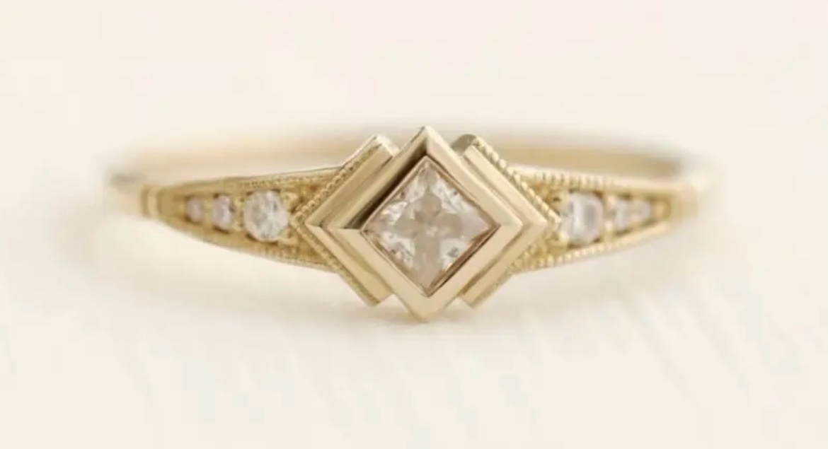 Gorgeous 925 Silver 18K Gold Plated Ring Sz 7