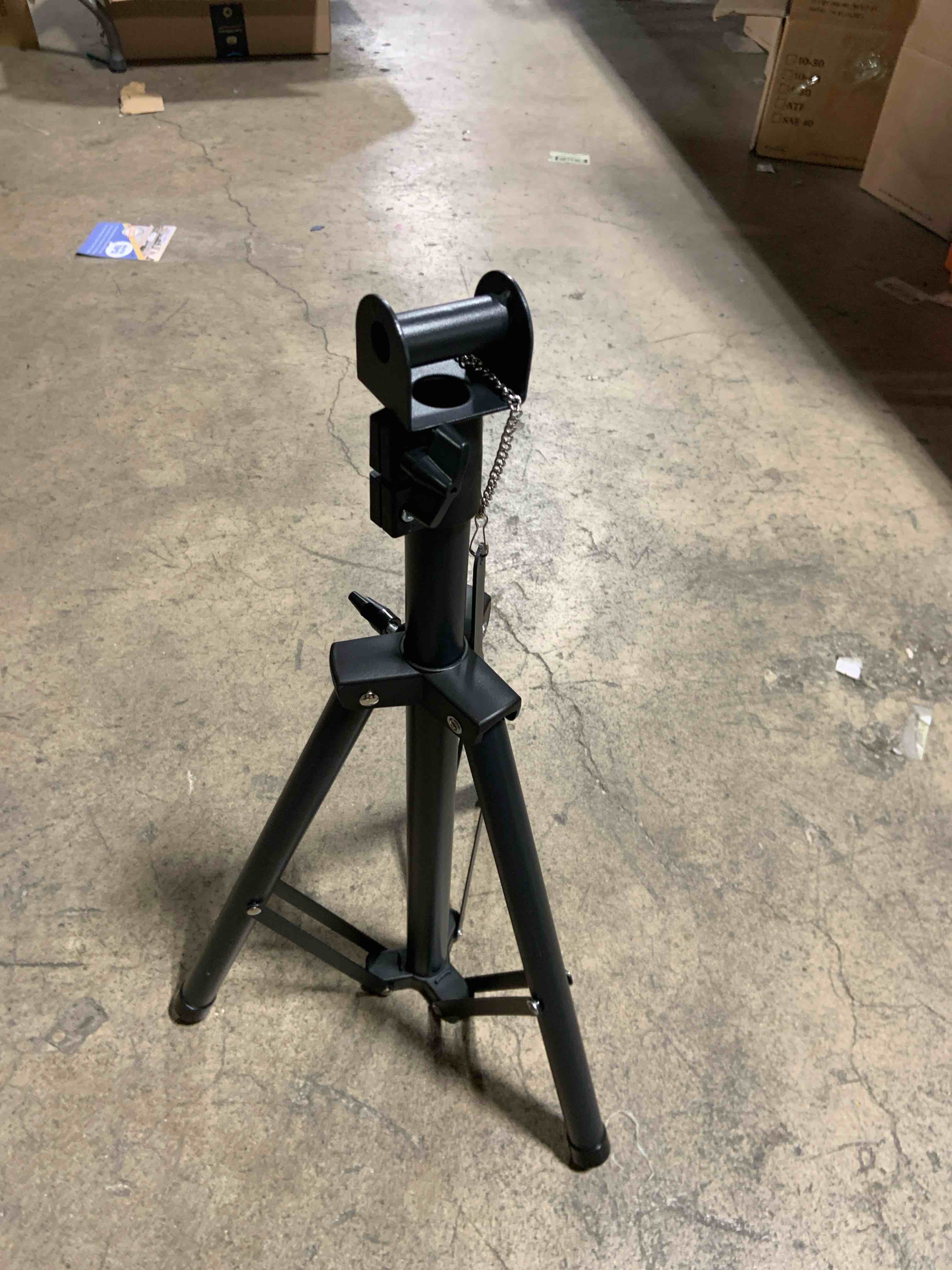Tripod with mystery mount