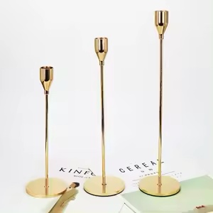 Y-Q027-2 Modern Single Head Candlestick Holder Decorative Wedding Gold Metal Candle Holder For Wedding Home Decor (Content May Vary)