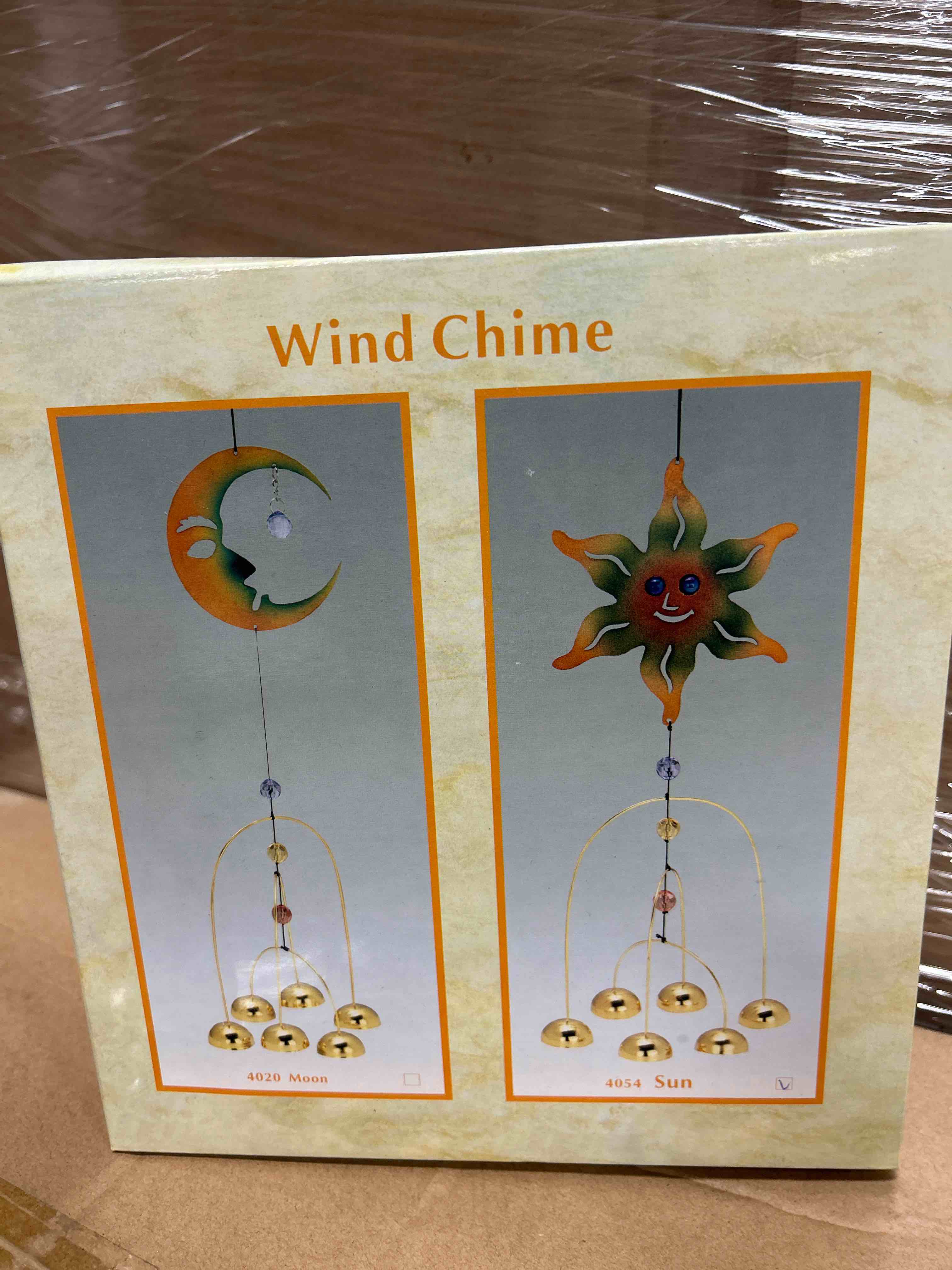 Condition photo showing New/Like New for sun wind chime 4054