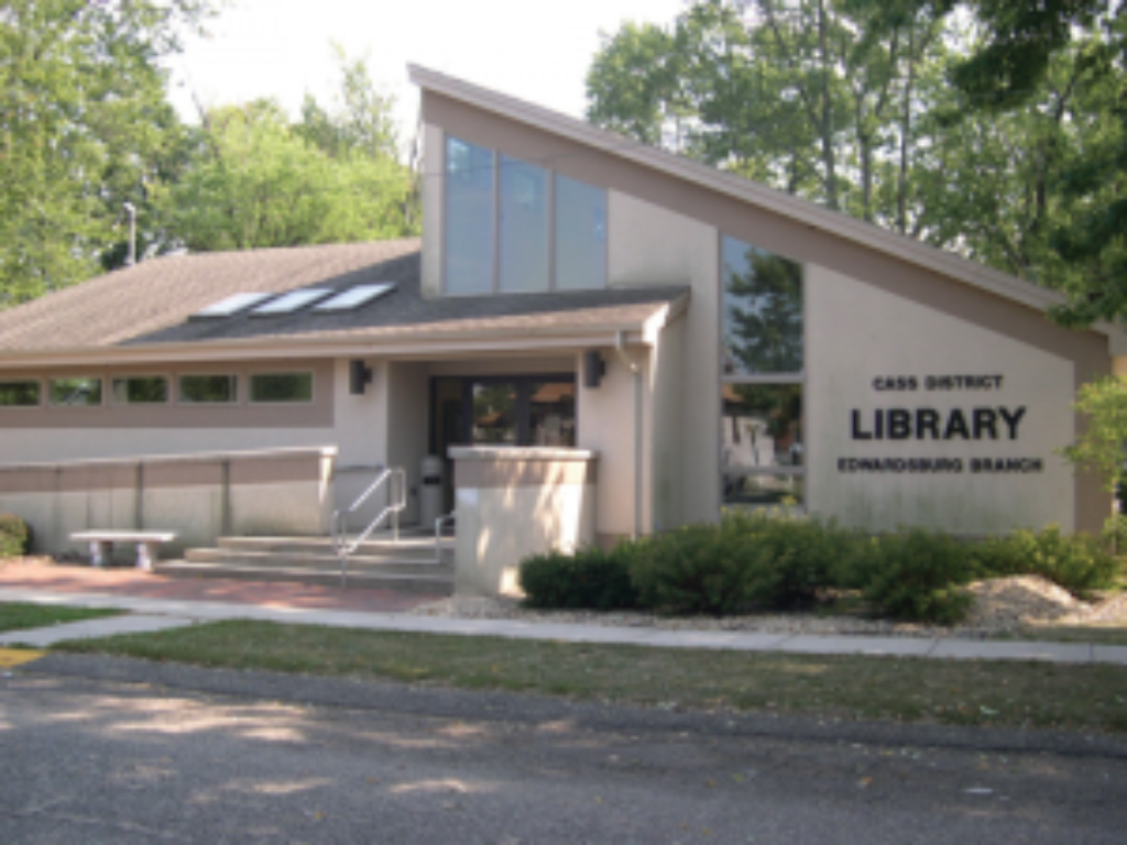 Louie's Tux Shop Edwardsburg Michigan Tuxedo & Suit Rental Stores