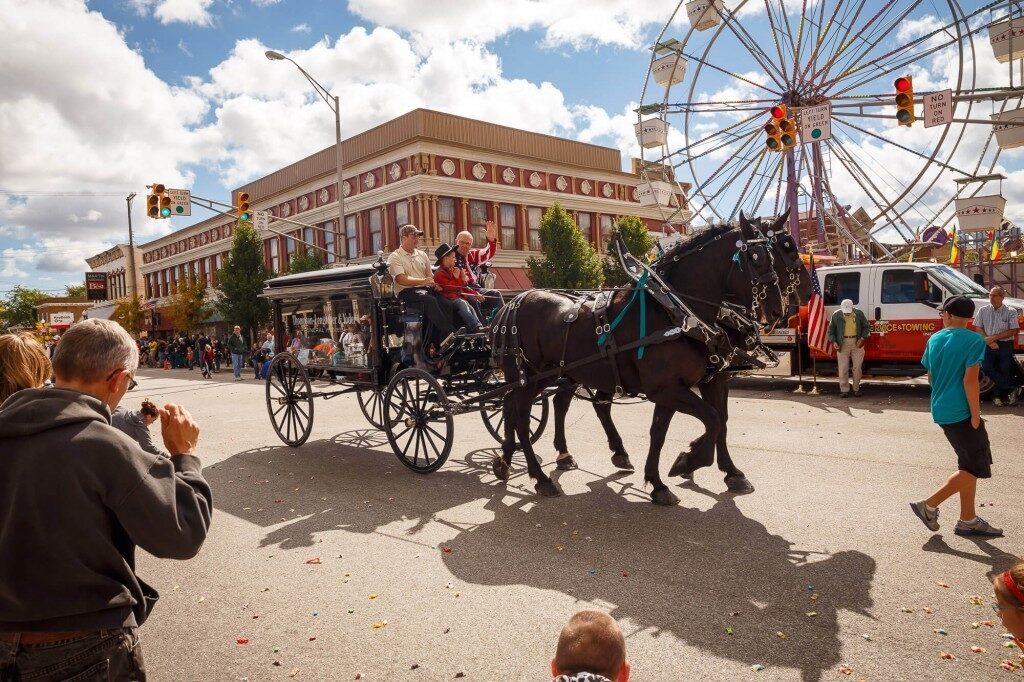 Nappanee Indiana Tuxedo & Suit Rental Stores Louie's Tux Shop