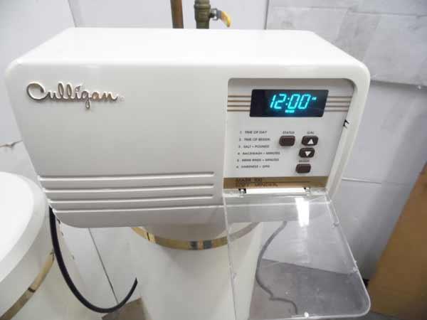 LSO Auctions Lot A1115 Working Culligan Mark 100 Water Softener