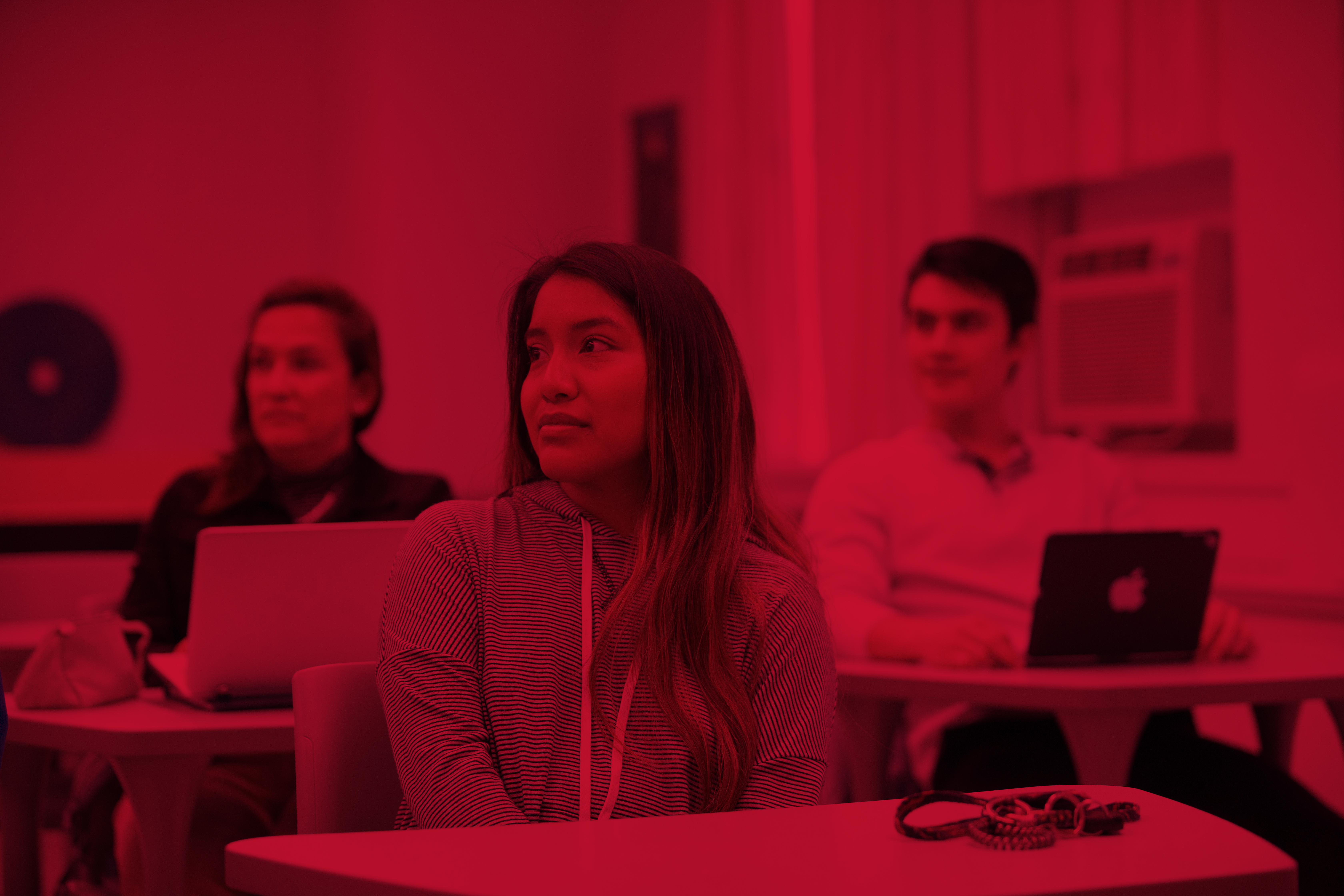 elm-pg-intro 20202-SocialWork-IntroToSocialWork-0205-MP-008