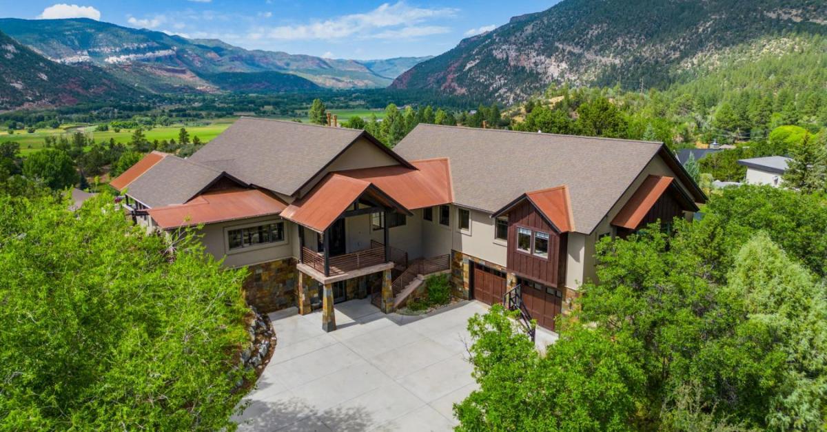 205 Oak Ridge Place | Durango, CO | LuxVT