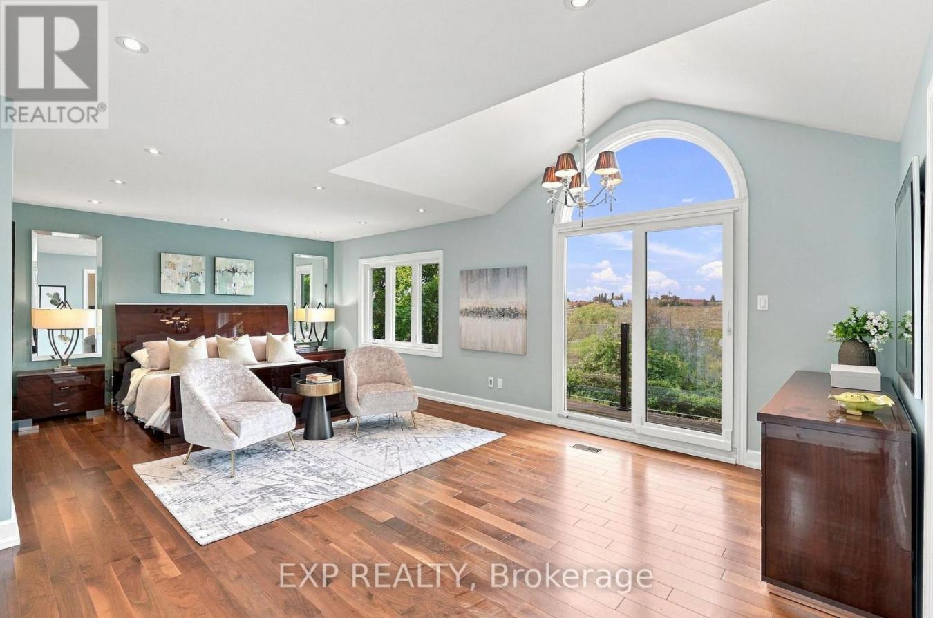 Primary suite with arched window