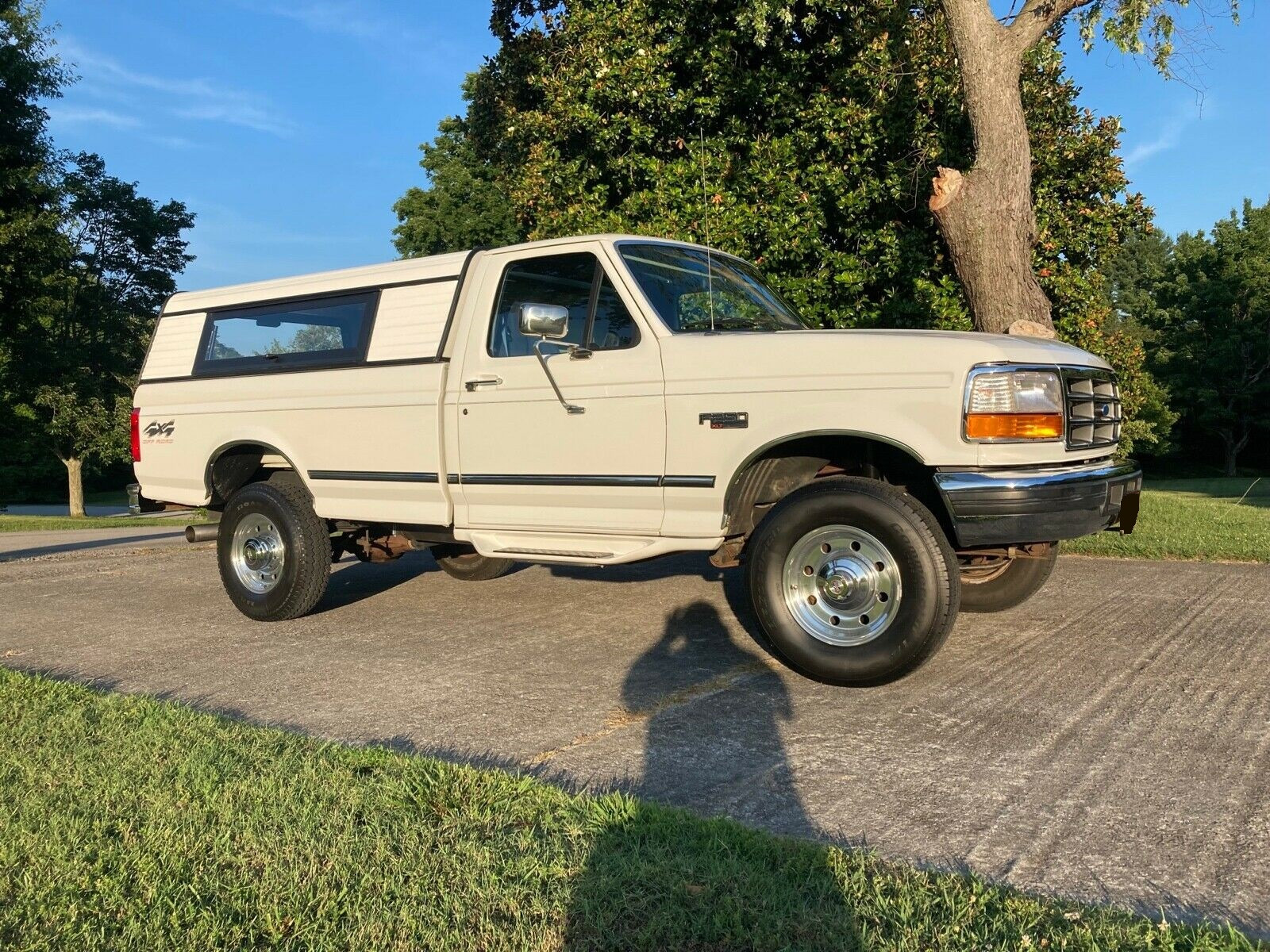 Venlo Used Cars Store 1996 Ford F250 HD Reg Cab 133.0" WB 4WD