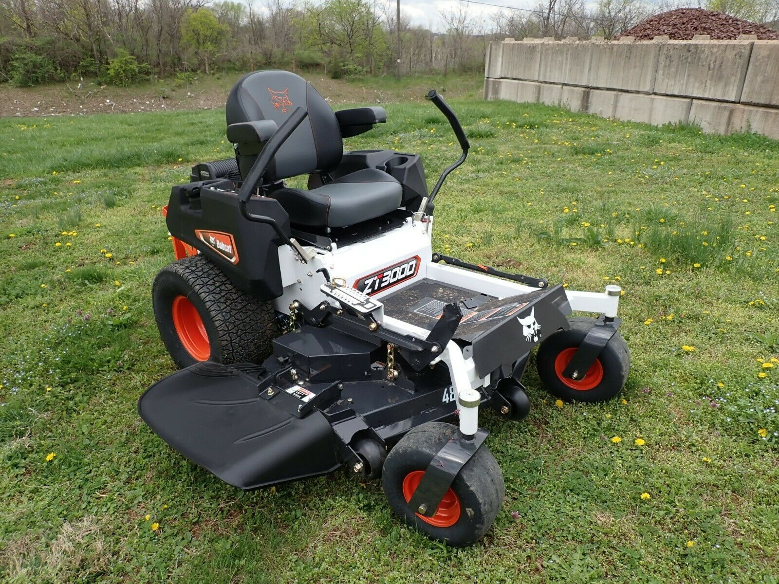 Venlo Used Cars Store BOBCAT ZT3000 ZERO TURN MOWER