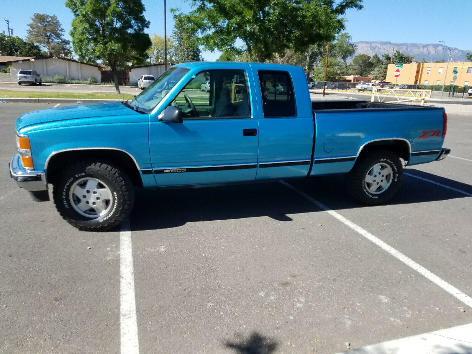 Venlo Used Cars Store 1995 Chevrolet C/K 1500 Ext Cab WB 4WD