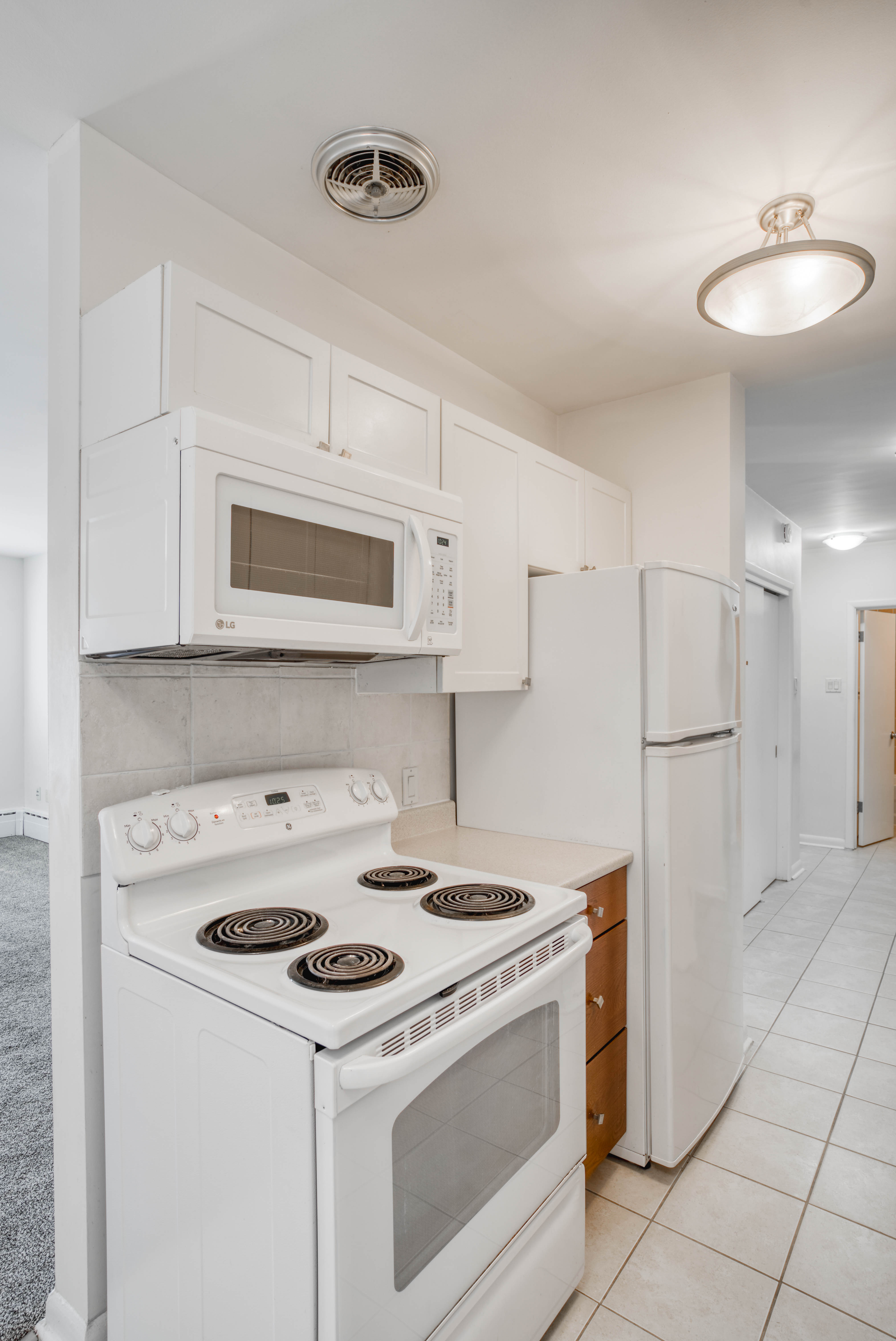 Americana Apartments | Active Management Ltd.