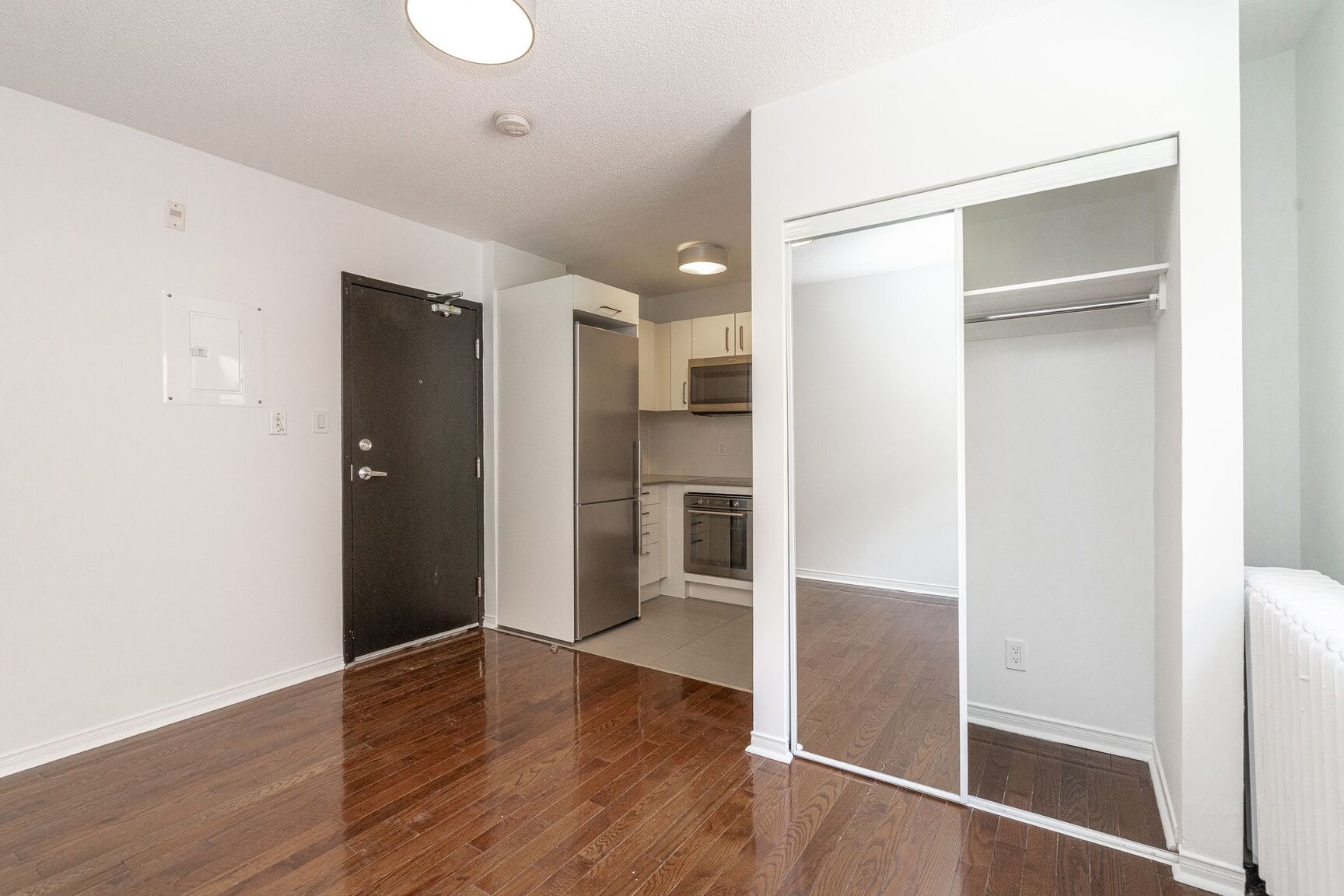 LANDLORD ランドロード 240 Markland Drive #804 | PSR Brokerage | Toronto Luxury