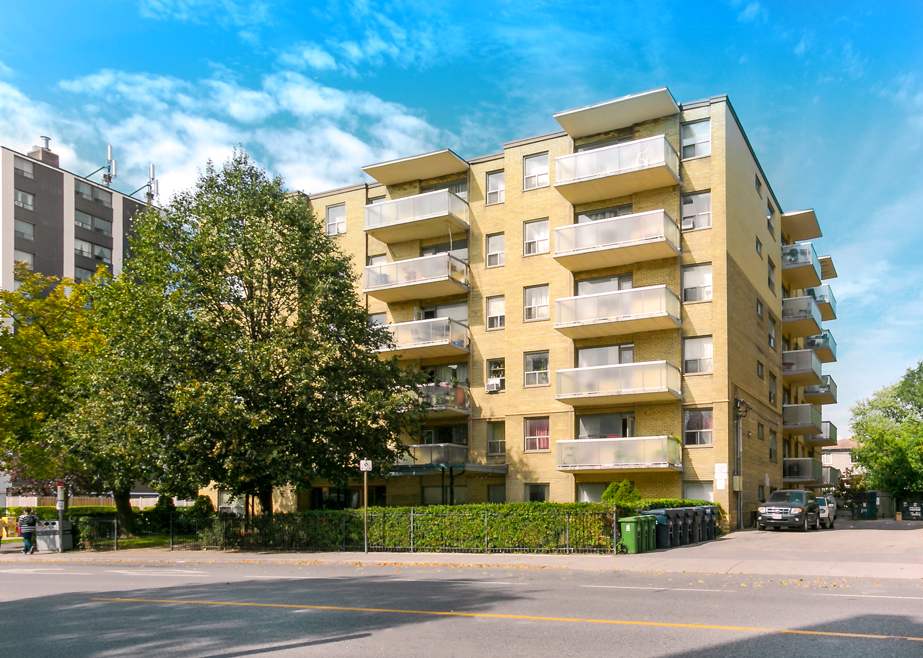 190 Cosburn Ave, Toronto, ON M4J 2M1 — photo 1