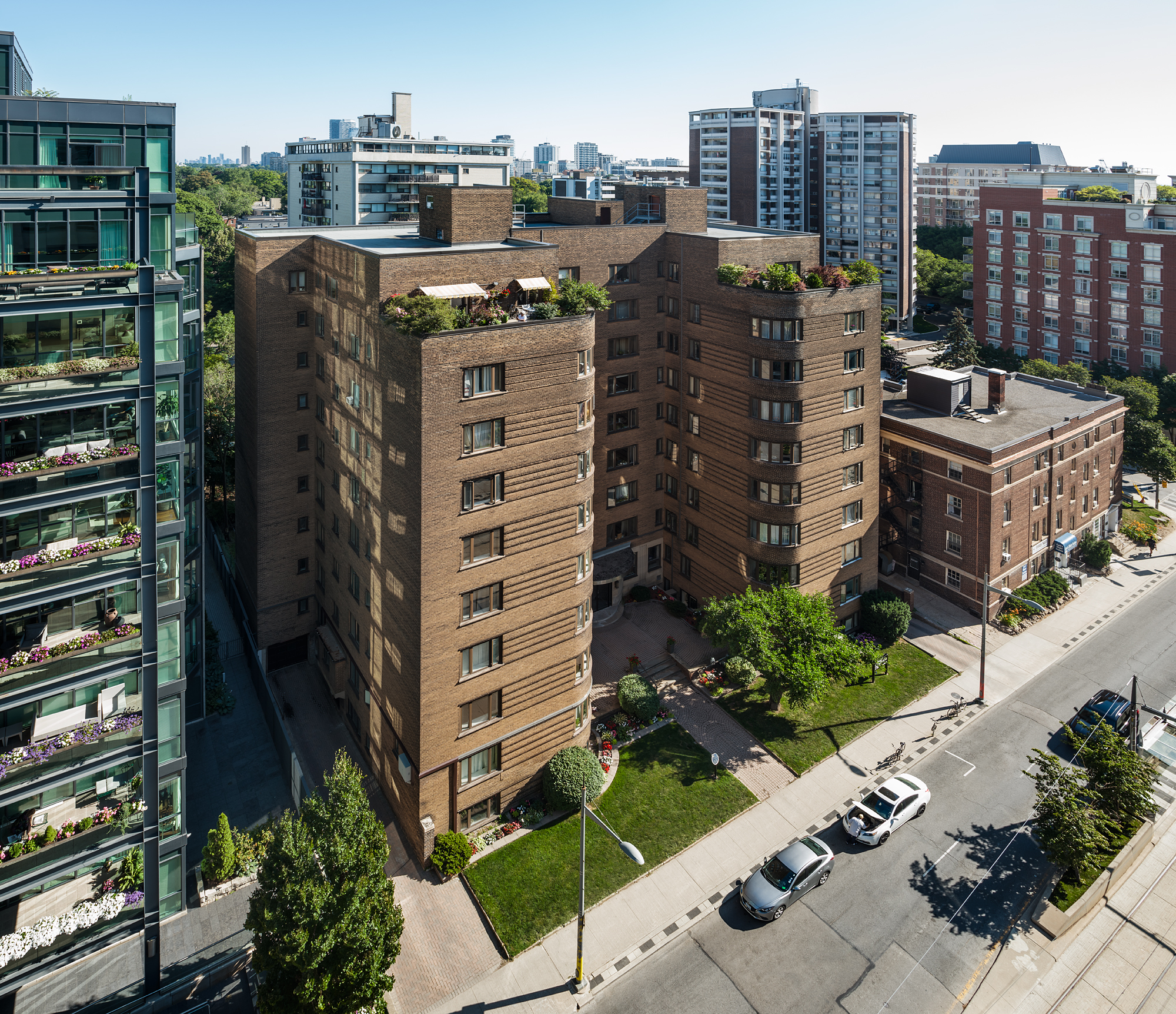 110 St. Clair Avenue West, Toronto, ON M4V 1N4 — photo 2