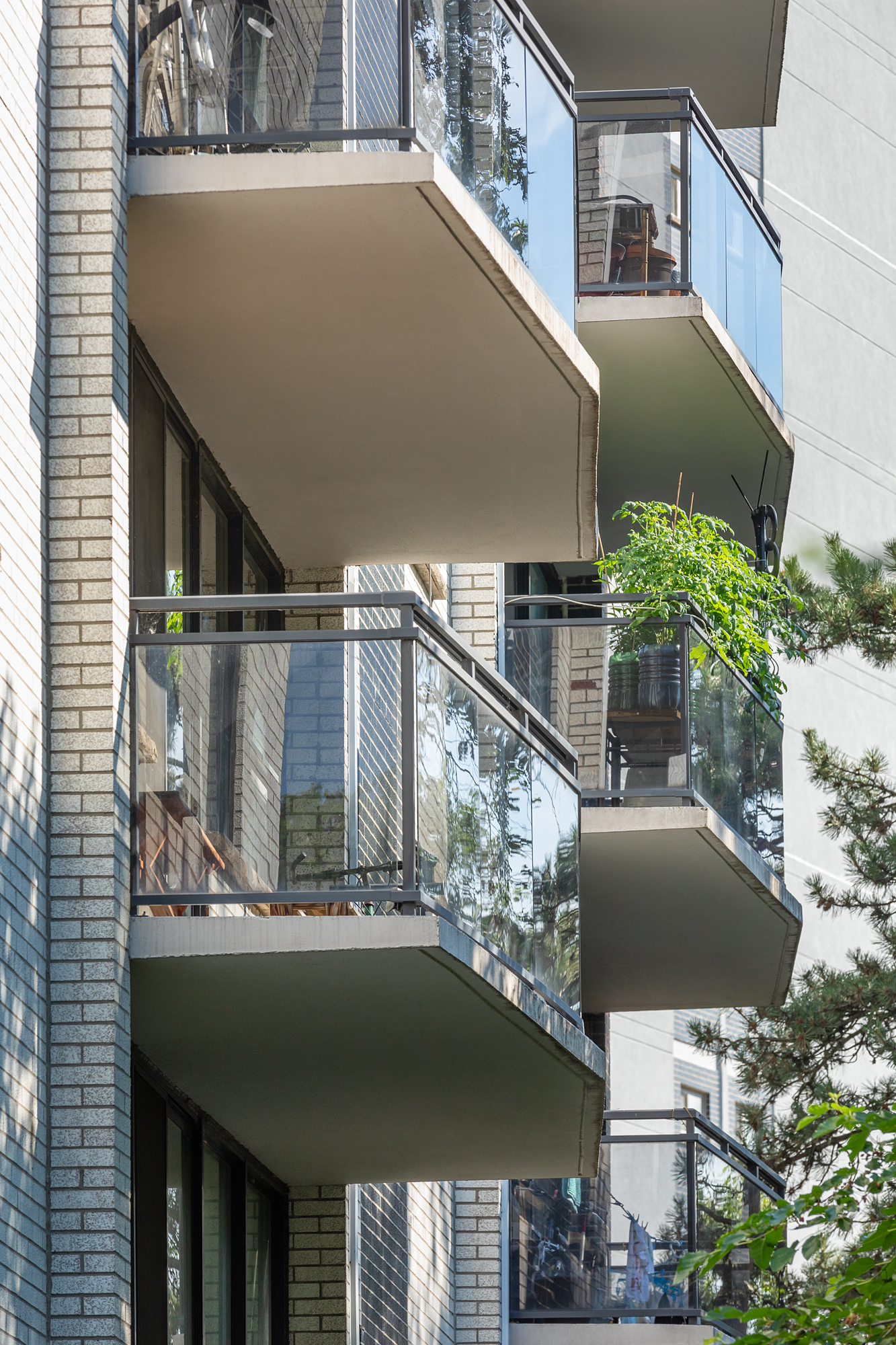 50 Speers Road, Oakville, ON L6K 2G5 — photo 2